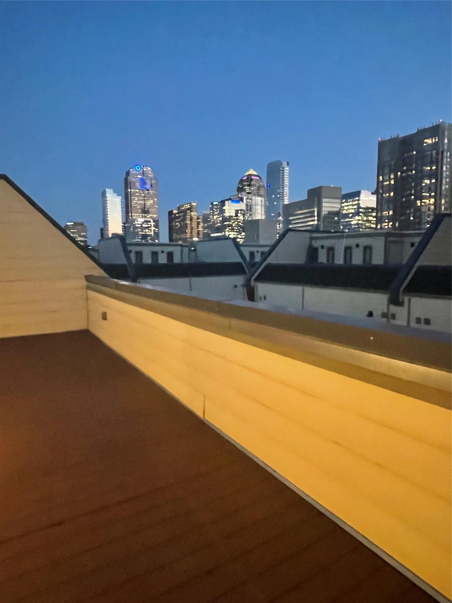 Townhouse For Rent in Dallas County , 2525 State Street 1113, Dallas, Texas 75201, 3 Bedroom, 4 Bathroom, 3 Garage spaces, 2,282 Sqft, built in 2016, mls#21396697, Real Estate Agent in Dallas, Homes For Rent in Dallas county, Homes For Rent in Dallas, Realtor in Dallas Texas, Real Estate Brokerage Independent Realty Texas, Luminita Cordes Realtor