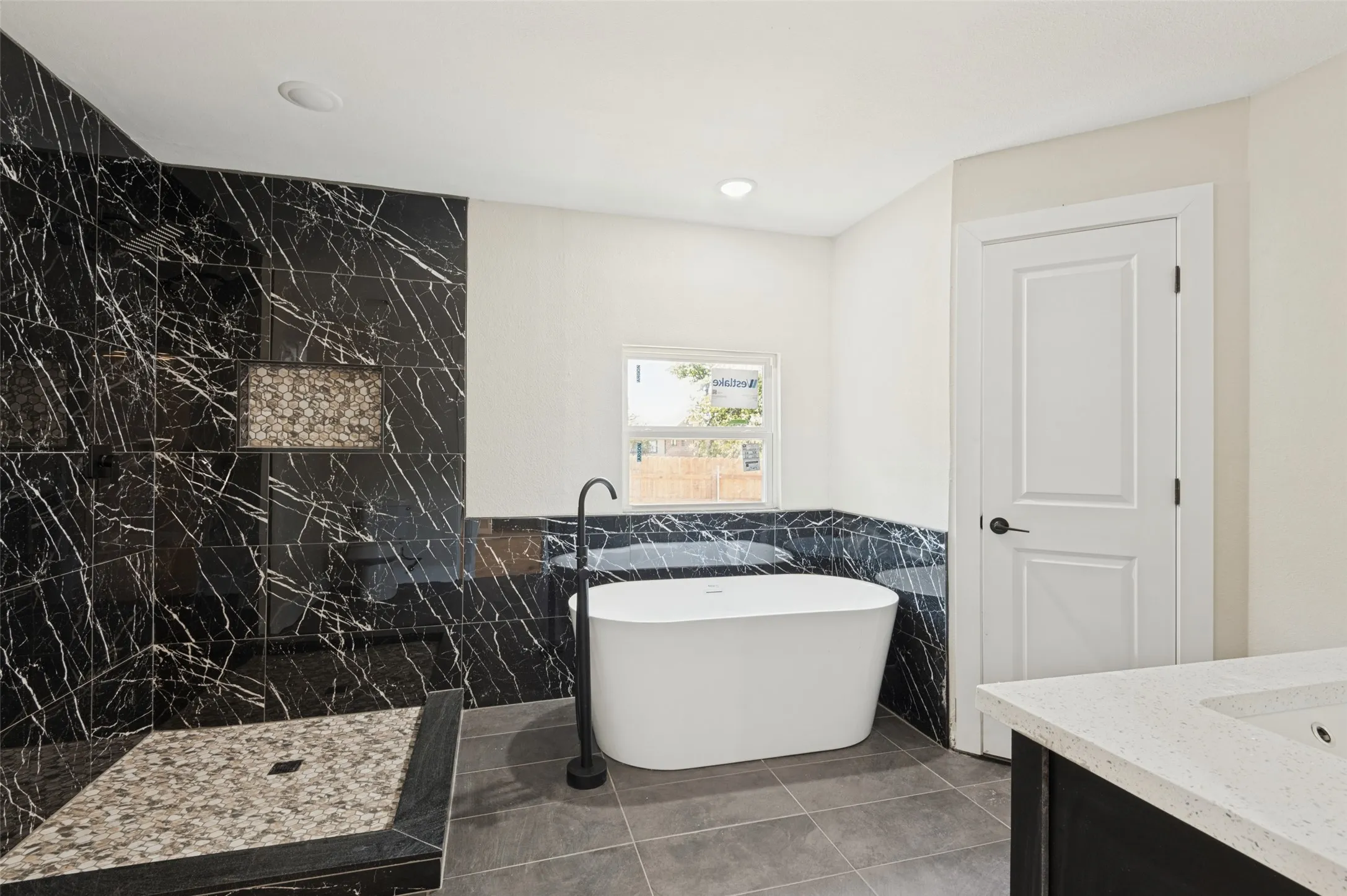Single Family Residence For Sale in Tarrant County , 5408 Aspen Lane, Fort Worth, Texas 76112, 4 Bedroom, 3 Bathroom, 2 Garage spaces, 2,136 Sqft, built in 1980, mls#21396712, Real Estate Agent in Fort Worth, Homes For Sale in Tarrant county, Homes For Sale in Fort Worth, Realtor in Fort Worth Texas, Real Estate Brokerage Independent Realty Texas, Luminita Cordes Realtor
