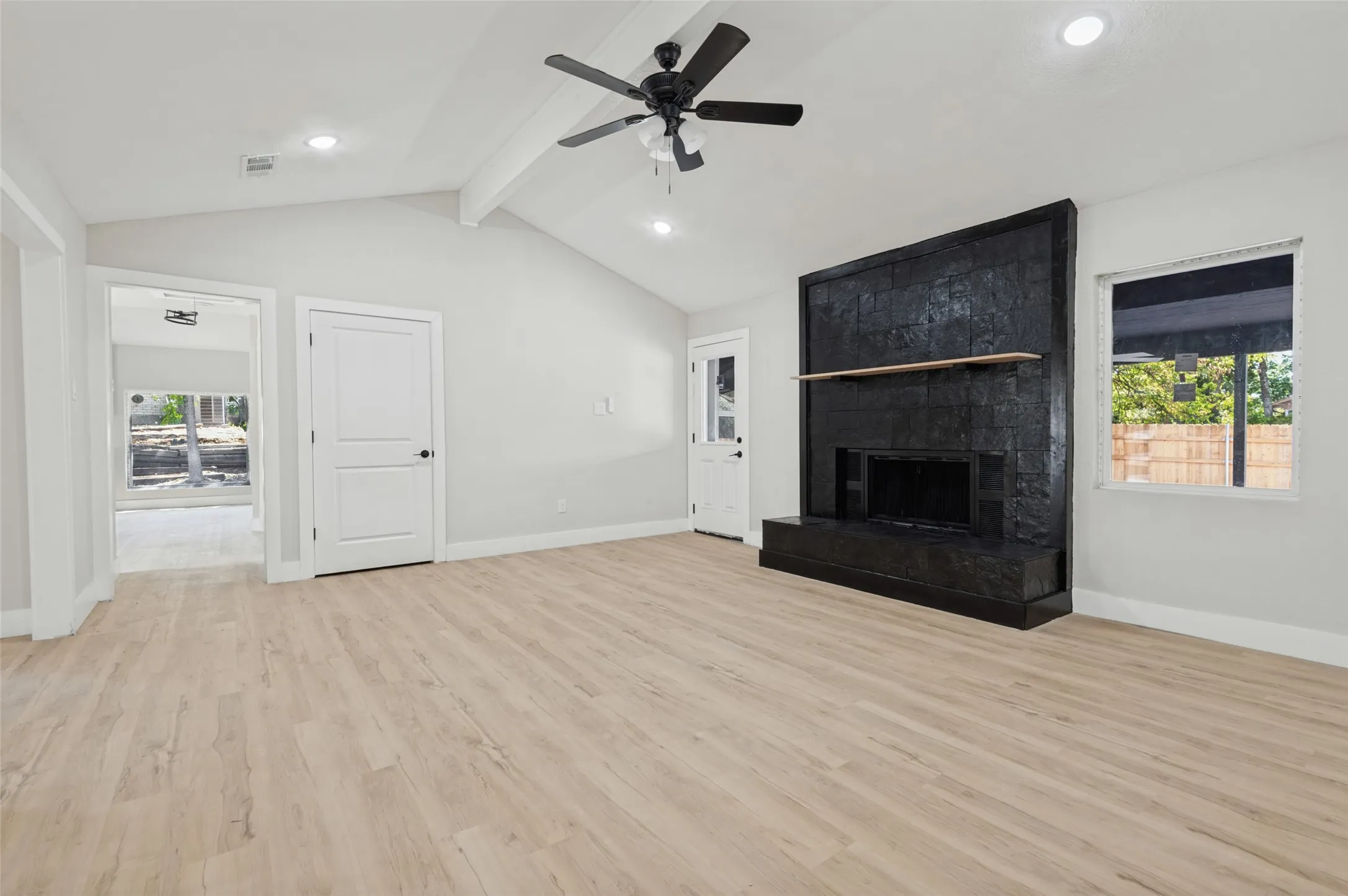 Single Family Residence For Sale in Tarrant County , 5408 Aspen Lane, Fort Worth, Texas 76112, 4 Bedroom, 3 Bathroom, 2 Garage spaces, 2,136 Sqft, built in 1980, mls#21396712, Real Estate Agent in Fort Worth, Homes For Sale in Tarrant county, Homes For Sale in Fort Worth, Realtor in Fort Worth Texas, Real Estate Brokerage Independent Realty Texas, Luminita Cordes Realtor