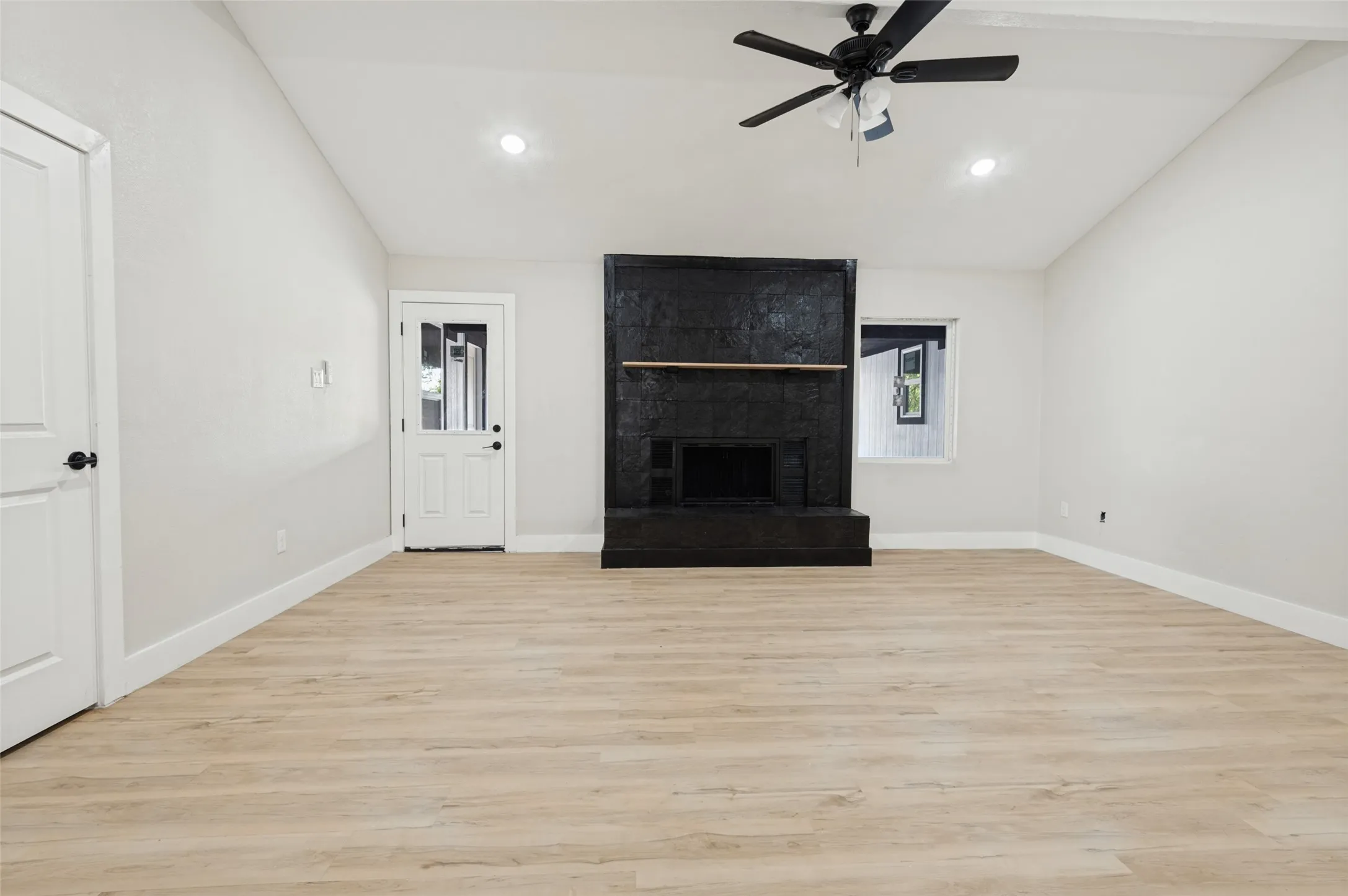 Single Family Residence For Sale in Tarrant County , 5408 Aspen Lane, Fort Worth, Texas 76112, 4 Bedroom, 3 Bathroom, 2 Garage spaces, 2,136 Sqft, built in 1980, mls#21396712, Real Estate Agent in Fort Worth, Homes For Sale in Tarrant county, Homes For Sale in Fort Worth, Realtor in Fort Worth Texas, Real Estate Brokerage Independent Realty Texas, Luminita Cordes Realtor