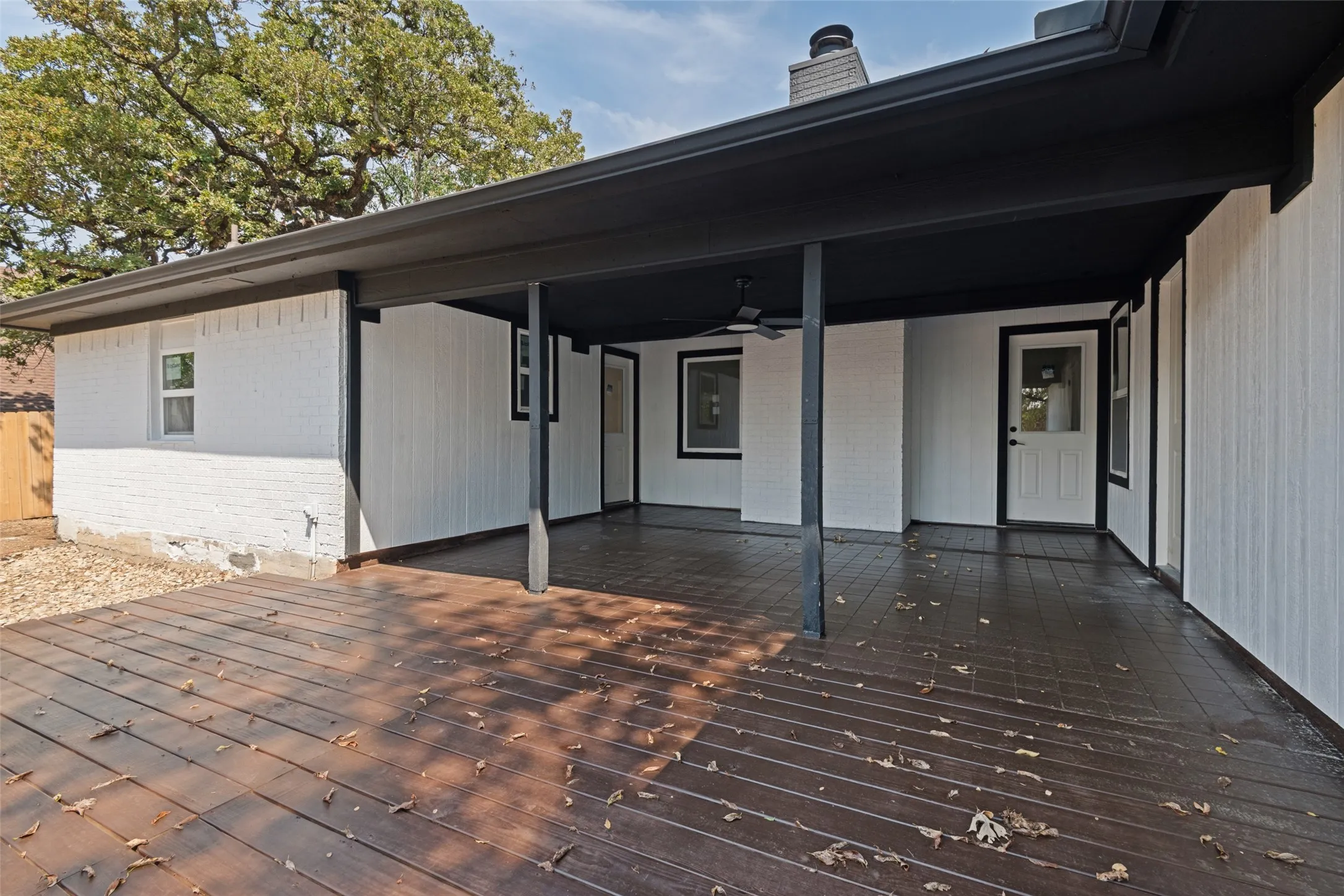 Single Family Residence For Sale in Tarrant County , 5408 Aspen Lane, Fort Worth, Texas 76112, 4 Bedroom, 3 Bathroom, 2 Garage spaces, 2,136 Sqft, built in 1980, mls#21396712, Real Estate Agent in Fort Worth, Homes For Sale in Tarrant county, Homes For Sale in Fort Worth, Realtor in Fort Worth Texas, Real Estate Brokerage Independent Realty Texas, Luminita Cordes Realtor