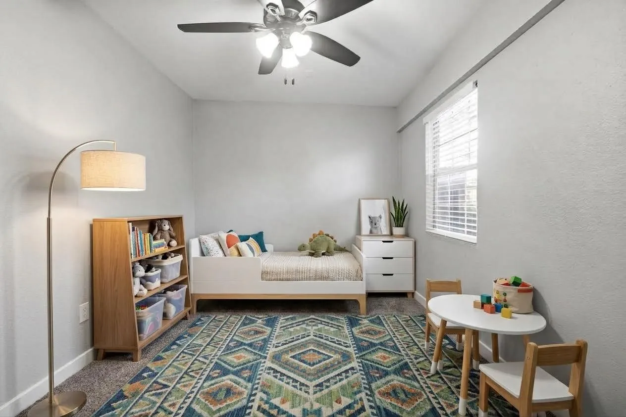 Single Family Residence For Sale in Collin County , 403 E Standifer Street, Mc Kinney, Texas 75069, 5 Bedroom, 3 Bathroom, 1 Garage spaces, 2,275 Sqft, built in 1960, mls#21385711, Real Estate Agent in Mc Kinney, Homes For Sale in Collin county, Homes For Sale in Mc Kinney, Realtor in Mc Kinney Texas, Real Estate Brokerage Independent Realty Texas, Luminita Cordes Realtor