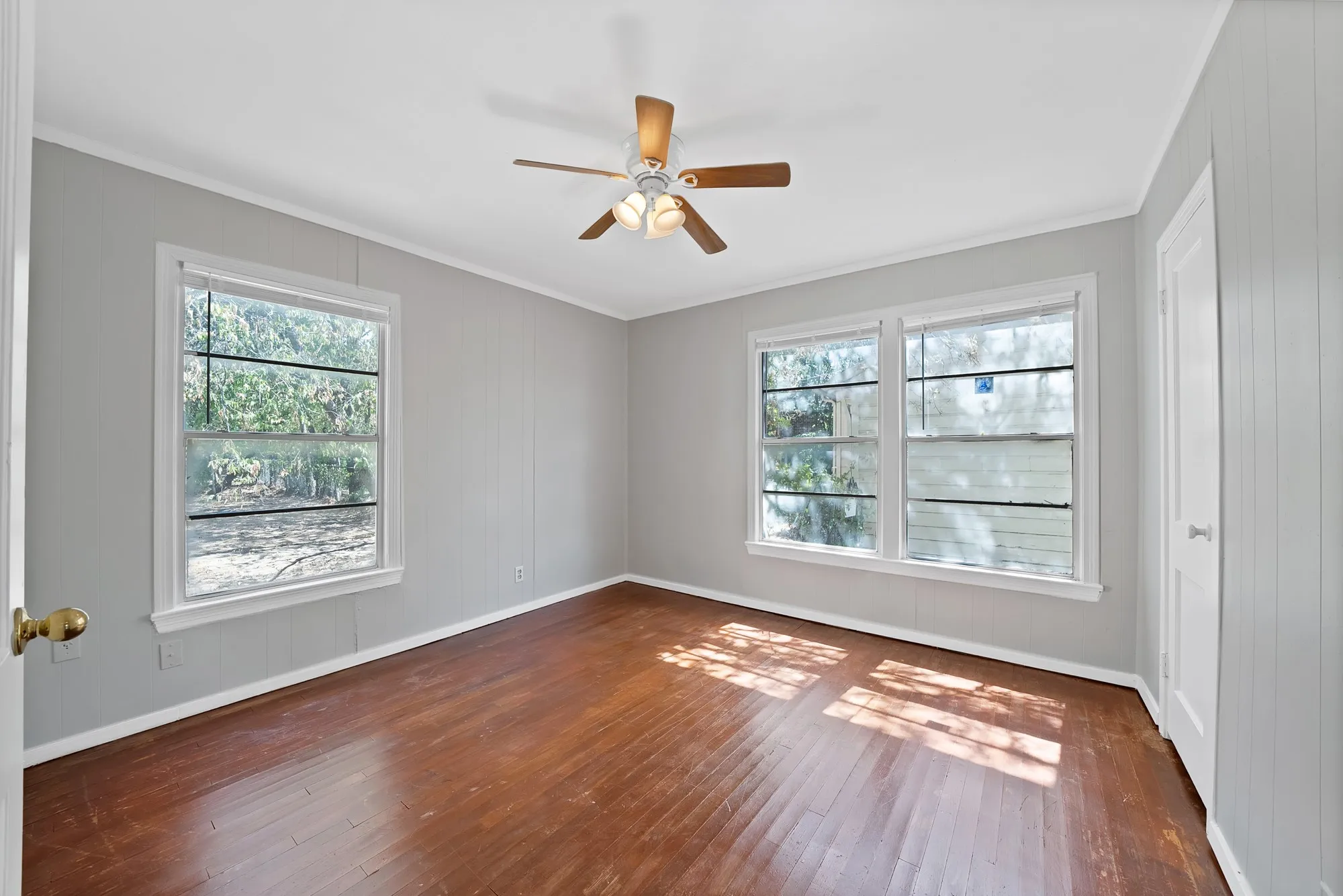 Single Family Residence For Rent in Tarrant County , 2305 8th Avenue, Fort Worth, Texas 76110, 3 Bedroom, 1 Bathroom, 1 Garage spaces, 1,156 Sqft, built in 1955, mls#21393964, Real Estate Agent in Fort Worth, Homes For Rent in Tarrant county, Homes For Rent in Fort Worth, Realtor in Fort Worth Texas, Real Estate Brokerage Independent Realty Texas, Luminita Cordes Realtor