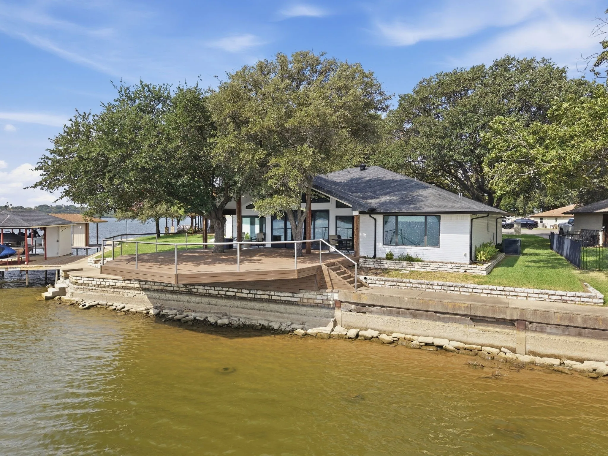 Single Family Residence For Sale in Hood County , 4210 Bar Harbor Court, Granbury, Texas 76049, 3 Bedroom, 2 Bathroom, 2 Garage spaces, 2,028 Sqft, built in 1988, mls#21381739, Real Estate Agent in Granbury, Homes For Sale in Hood county, Homes For Sale in Granbury, Realtor in Granbury Texas, Real Estate Brokerage Independent Realty Texas, Luminita Cordes Realtor