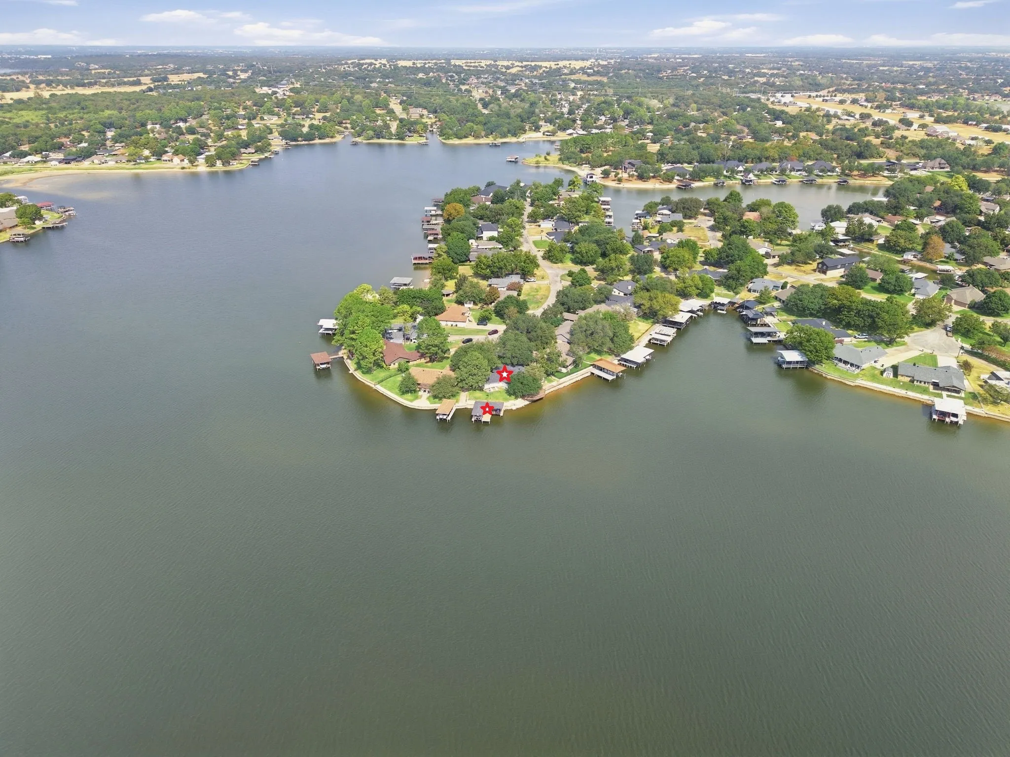 Single Family Residence For Sale in Hood County , 4210 Bar Harbor Court, Granbury, Texas 76049, 3 Bedroom, 2 Bathroom, 2 Garage spaces, 2,028 Sqft, built in 1988, mls#21381739, Real Estate Agent in Granbury, Homes For Sale in Hood county, Homes For Sale in Granbury, Realtor in Granbury Texas, Real Estate Brokerage Independent Realty Texas, Luminita Cordes Realtor