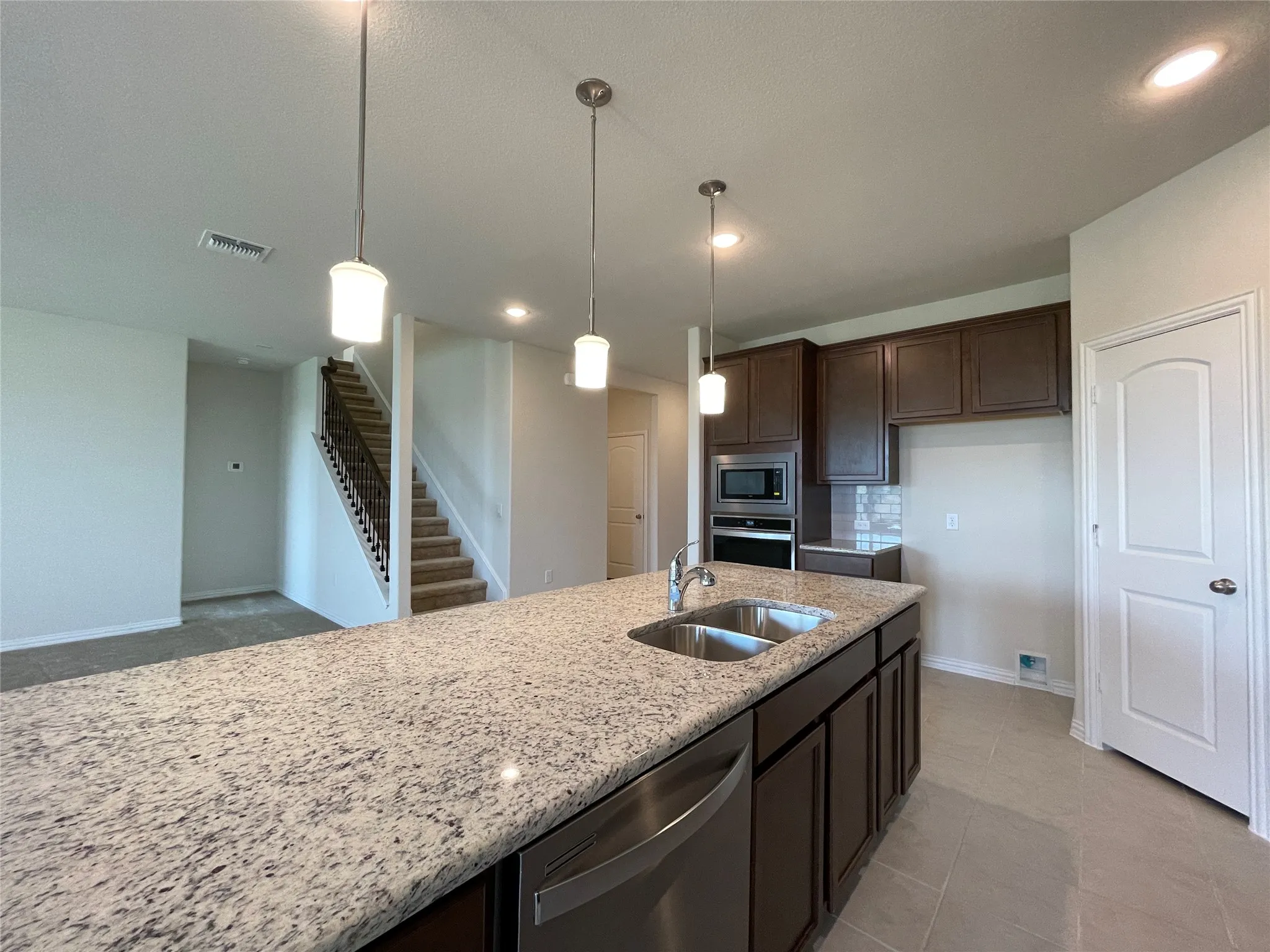 Single Family Residence For Sale in Collin County , 1805 Nelson Street, Anna, Texas 75409, 5 Bedroom, 3 Bathroom, 2 Garage spaces, 3,021 Sqft, built in 2022, mls#21396375, Real Estate Agent in Anna, Homes For Sale in Collin county, Homes For Sale in Anna, Realtor in Anna Texas, Real Estate Brokerage Independent Realty Texas, Luminita Cordes Realtor