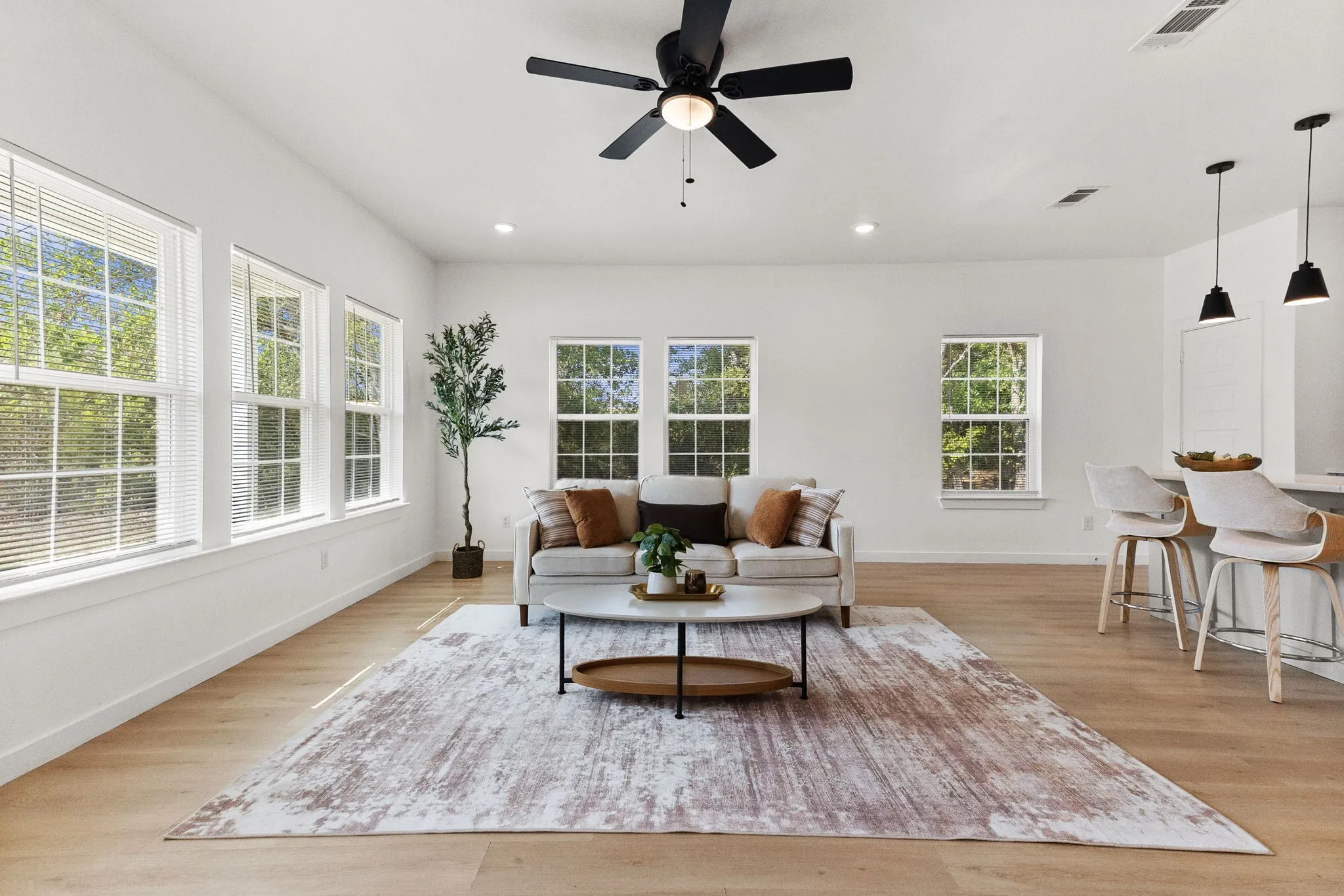 Single Family Residence For Sale in Henderson County , 100 Browning Circle, Gun Barrel City, Texas 75156, 3 Bedroom, 2 Bathroom, 1 Garage spaces, 1,300 Sqft, built in 2022, mls#21395493, Real Estate Agent in Gun Barrel City, Homes For Sale in Henderson county, Homes For Sale in Gun Barrel City, Realtor in Gun Barrel City Texas, Real Estate Brokerage Independent Realty Texas, Luminita Cordes Realtor
