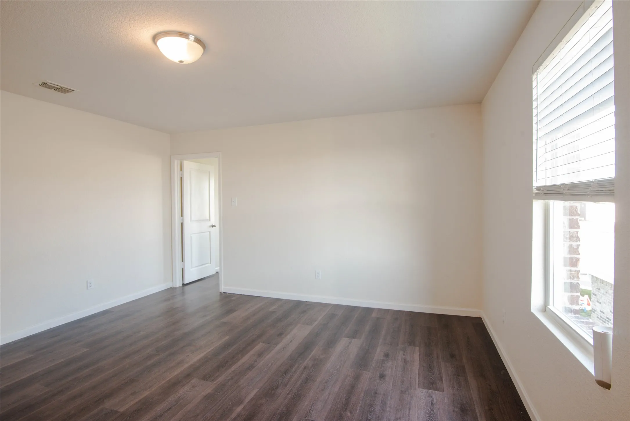 Single Family Residence For Rent in Kaufman County , 6427 Bishop Drive, Forney, Texas 75126, 5 Bedroom, 2 Bathroom, 2 Garage spaces, 2,590 Sqft, built in 2021, mls#21396722, Real Estate Agent in Forney, Homes For Rent in Kaufman county, Homes For Rent in Forney, Realtor in Forney Texas, Real Estate Brokerage Independent Realty Texas, Luminita Cordes Realtor