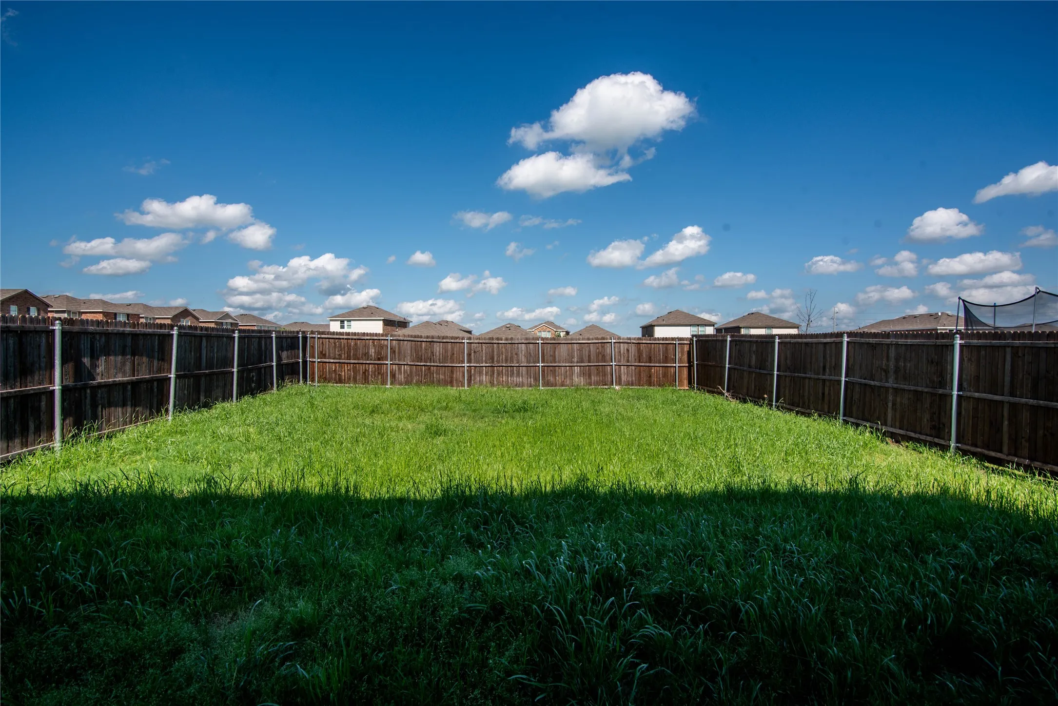 Single Family Residence For Rent in Kaufman County , 6427 Bishop Drive, Forney, Texas 75126, 5 Bedroom, 2 Bathroom, 2 Garage spaces, 2,590 Sqft, built in 2021, mls#21396722, Real Estate Agent in Forney, Homes For Rent in Kaufman county, Homes For Rent in Forney, Realtor in Forney Texas, Real Estate Brokerage Independent Realty Texas, Luminita Cordes Realtor