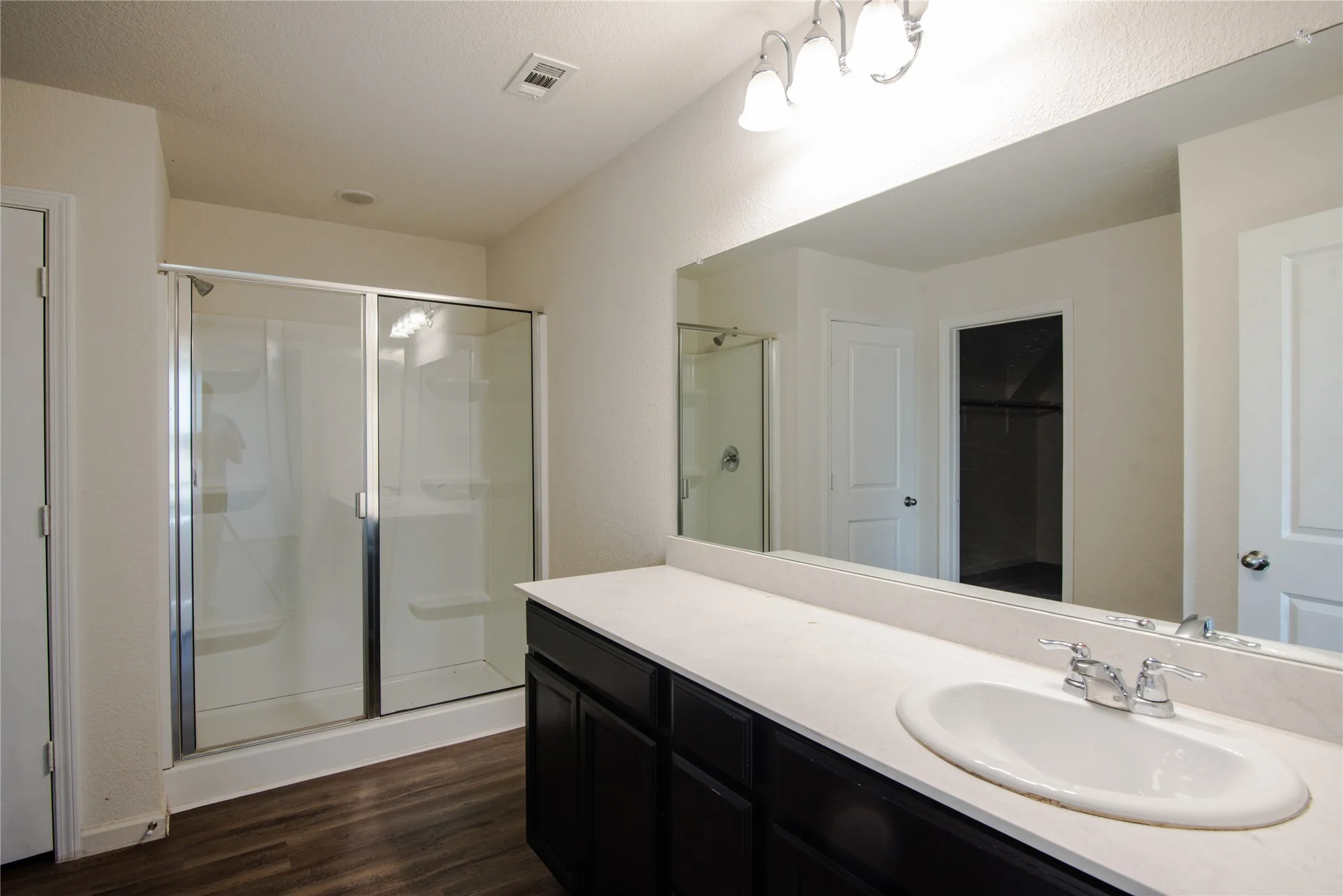 Single Family Residence For Rent in Kaufman County , 6427 Bishop Drive, Forney, Texas 75126, 5 Bedroom, 2 Bathroom, 2 Garage spaces, 2,590 Sqft, built in 2021, mls#21396722, Real Estate Agent in Forney, Homes For Rent in Kaufman county, Homes For Rent in Forney, Realtor in Forney Texas, Real Estate Brokerage Independent Realty Texas, Luminita Cordes Realtor