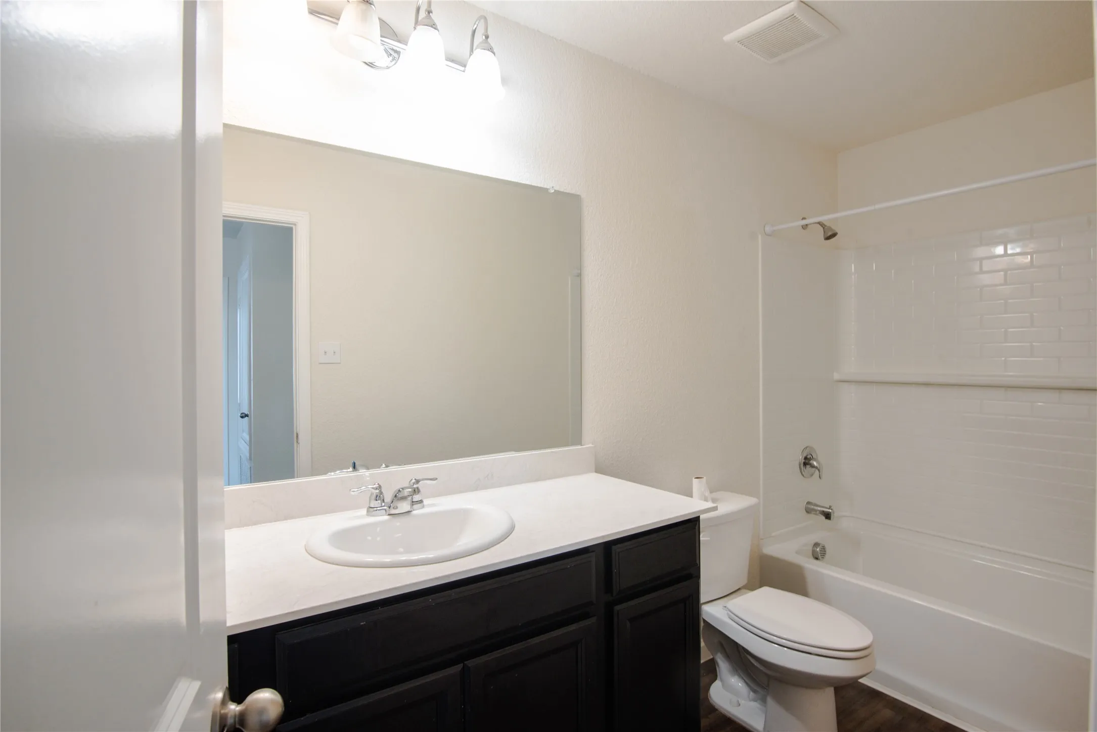 Single Family Residence For Rent in Kaufman County , 6427 Bishop Drive, Forney, Texas 75126, 5 Bedroom, 2 Bathroom, 2 Garage spaces, 2,590 Sqft, built in 2021, mls#21396722, Real Estate Agent in Forney, Homes For Rent in Kaufman county, Homes For Rent in Forney, Realtor in Forney Texas, Real Estate Brokerage Independent Realty Texas, Luminita Cordes Realtor