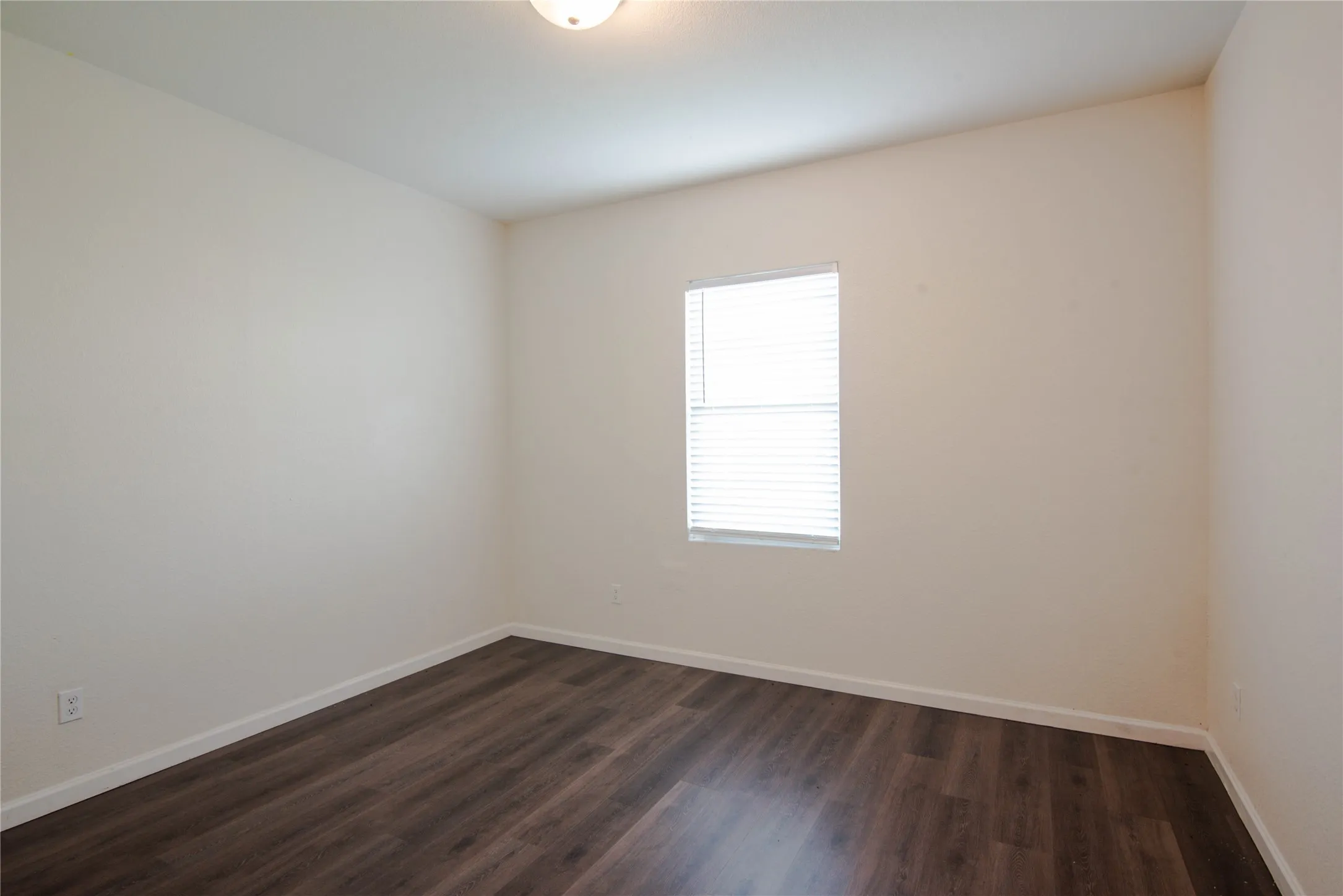Single Family Residence For Rent in Kaufman County , 6427 Bishop Drive, Forney, Texas 75126, 5 Bedroom, 2 Bathroom, 2 Garage spaces, 2,590 Sqft, built in 2021, mls#21396722, Real Estate Agent in Forney, Homes For Rent in Kaufman county, Homes For Rent in Forney, Realtor in Forney Texas, Real Estate Brokerage Independent Realty Texas, Luminita Cordes Realtor