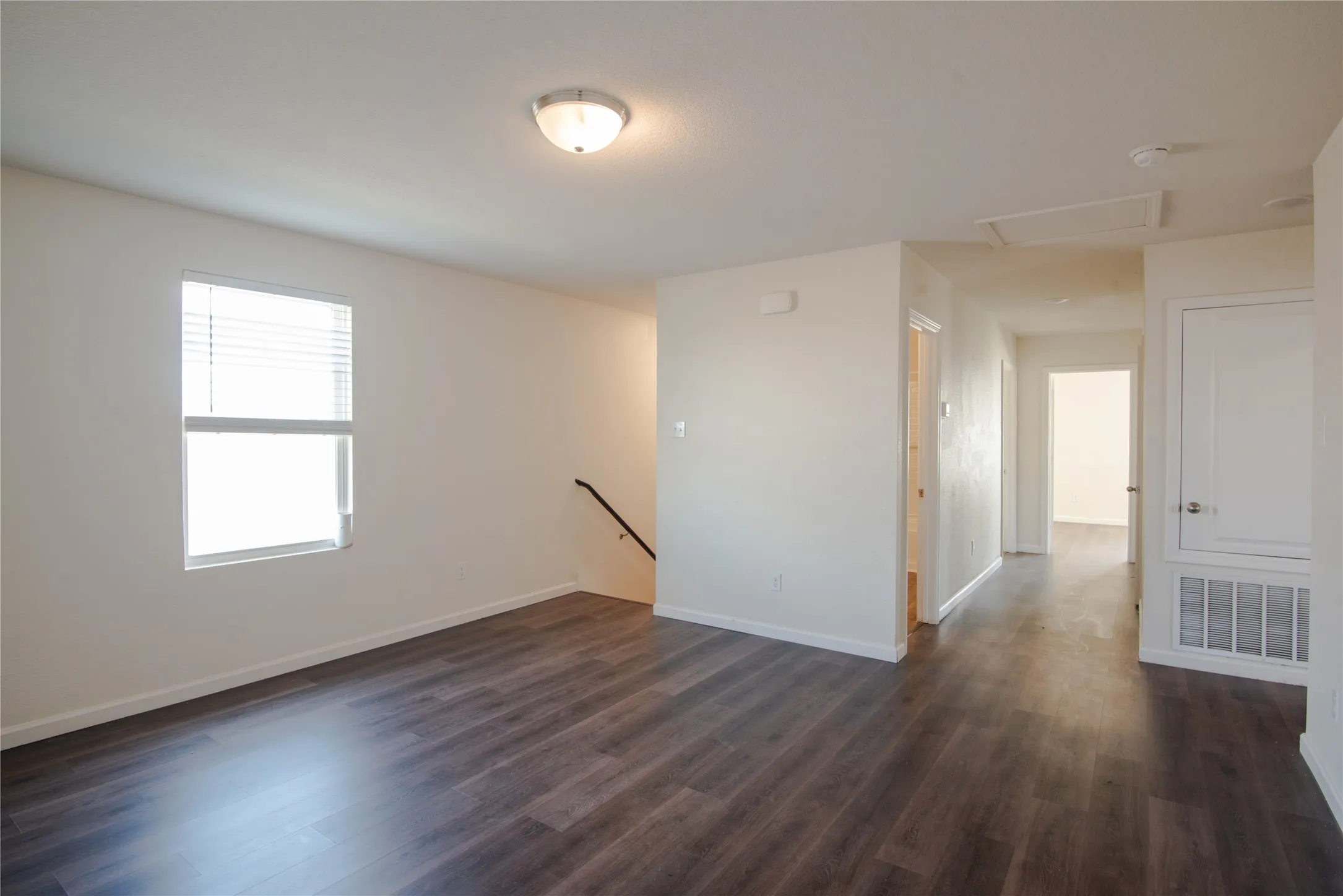 Single Family Residence For Rent in Kaufman County , 6427 Bishop Drive, Forney, Texas 75126, 5 Bedroom, 2 Bathroom, 2 Garage spaces, 2,590 Sqft, built in 2021, mls#21396722, Real Estate Agent in Forney, Homes For Rent in Kaufman county, Homes For Rent in Forney, Realtor in Forney Texas, Real Estate Brokerage Independent Realty Texas, Luminita Cordes Realtor