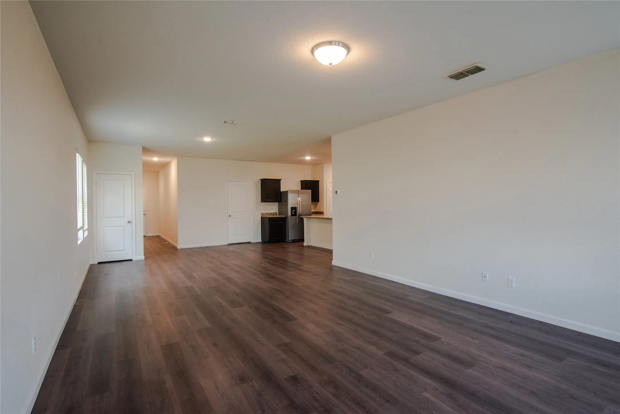 Single Family Residence For Rent in Kaufman County , 6427 Bishop Drive, Forney, Texas 75126, 5 Bedroom, 2 Bathroom, 2 Garage spaces, 2,590 Sqft, built in 2021, mls#21396722, Real Estate Agent in Forney, Homes For Rent in Kaufman county, Homes For Rent in Forney, Realtor in Forney Texas, Real Estate Brokerage Independent Realty Texas, Luminita Cordes Realtor