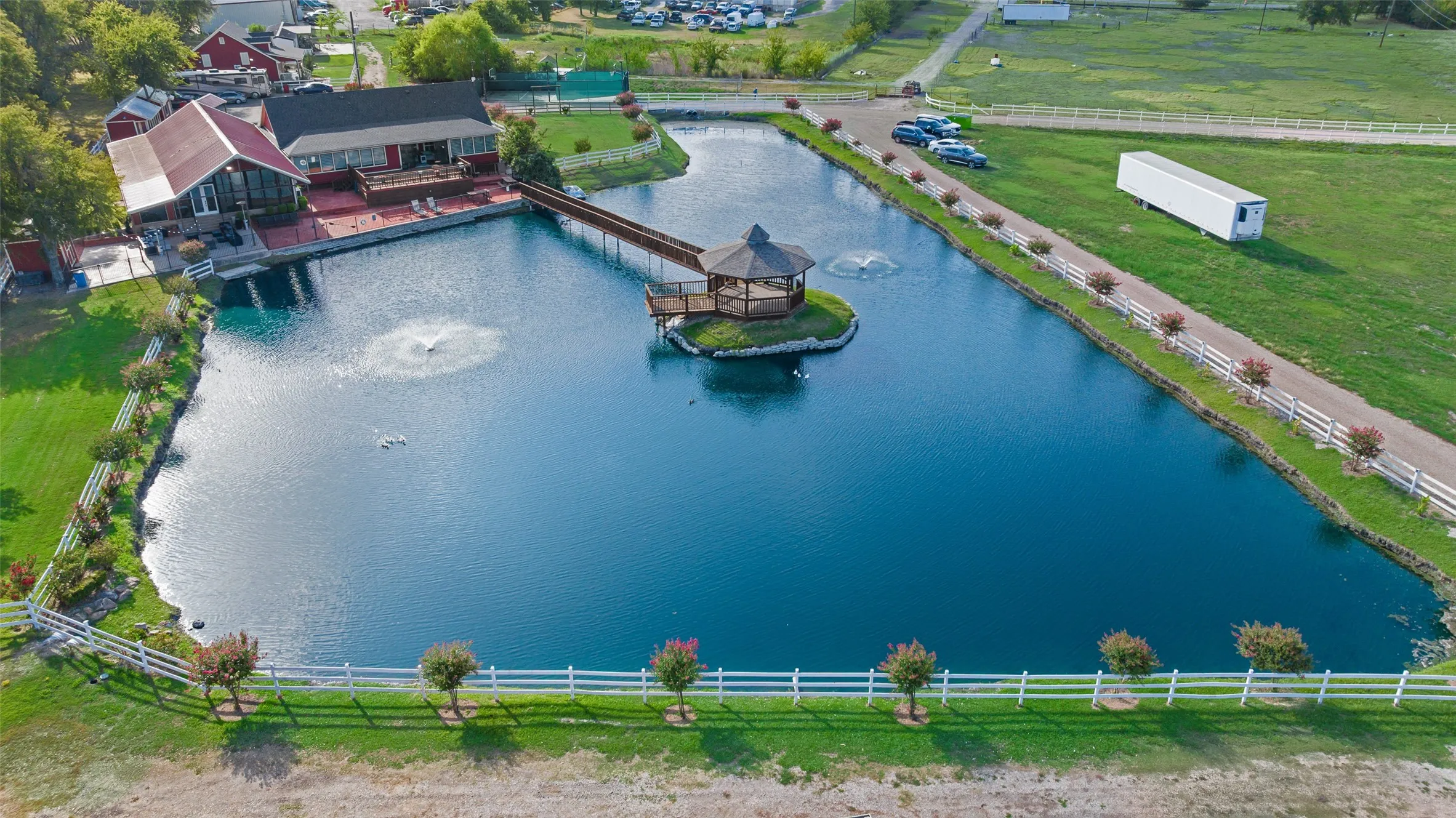 Single Family Residence For Sale in Hunt County , 3091 Interstate 30 W, Caddo Mills, Texas 75135, 7 Bedroom, 7 Bathroom, Garage spaces, 7,600 Sqft, built in 2017, mls#21390056, Real Estate Agent in Caddo Mills, Homes For Sale in Hunt county, Homes For Sale in Caddo Mills, Realtor in Caddo Mills Texas, Real Estate Brokerage Independent Realty Texas, Luminita Cordes Realtor