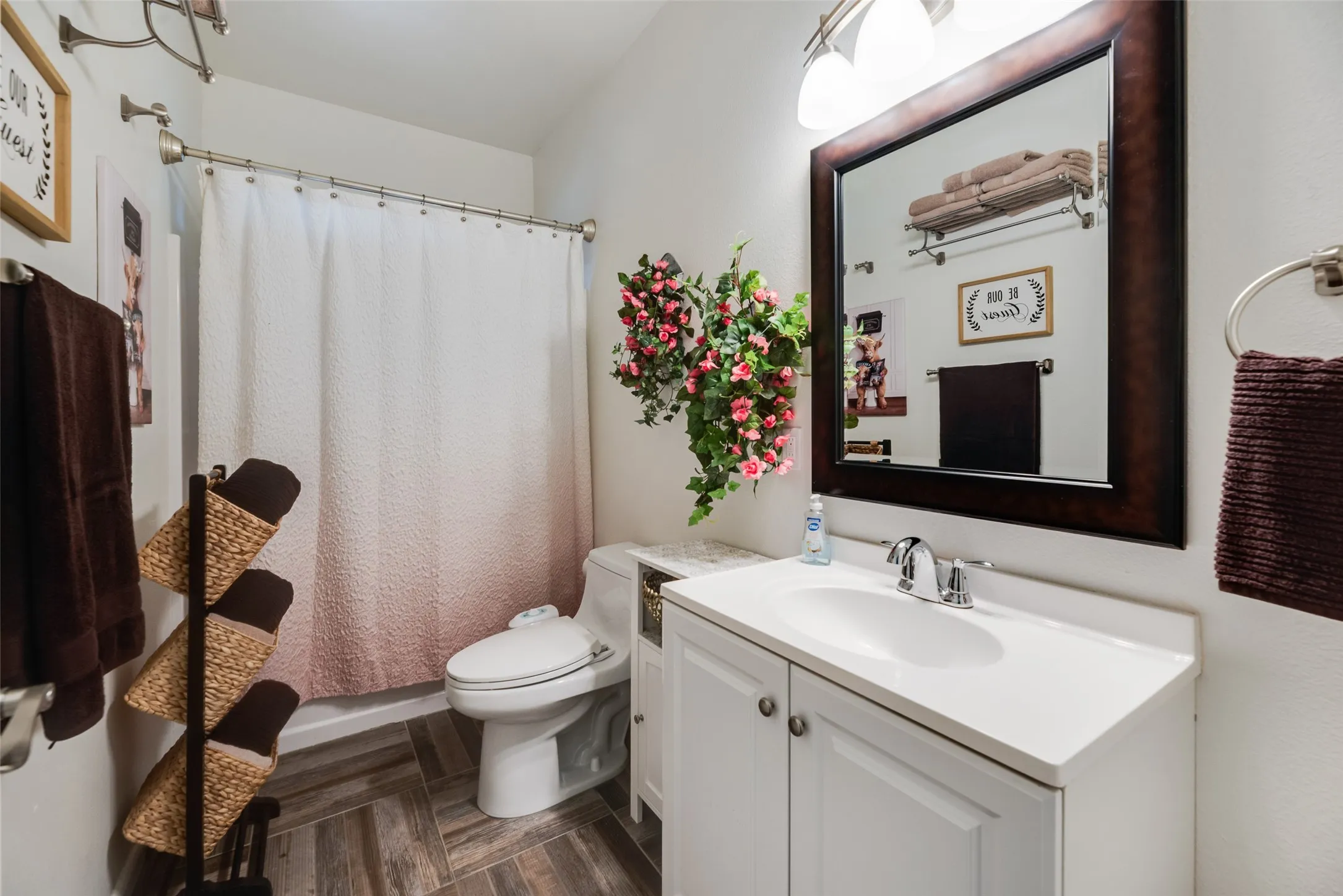 Single Family Residence For Sale in Hunt County , 3091 Interstate 30 W, Caddo Mills, Texas 75135, 7 Bedroom, 7 Bathroom, Garage spaces, 7,600 Sqft, built in 2017, mls#21390056, Real Estate Agent in Caddo Mills, Homes For Sale in Hunt county, Homes For Sale in Caddo Mills, Realtor in Caddo Mills Texas, Real Estate Brokerage Independent Realty Texas, Luminita Cordes Realtor