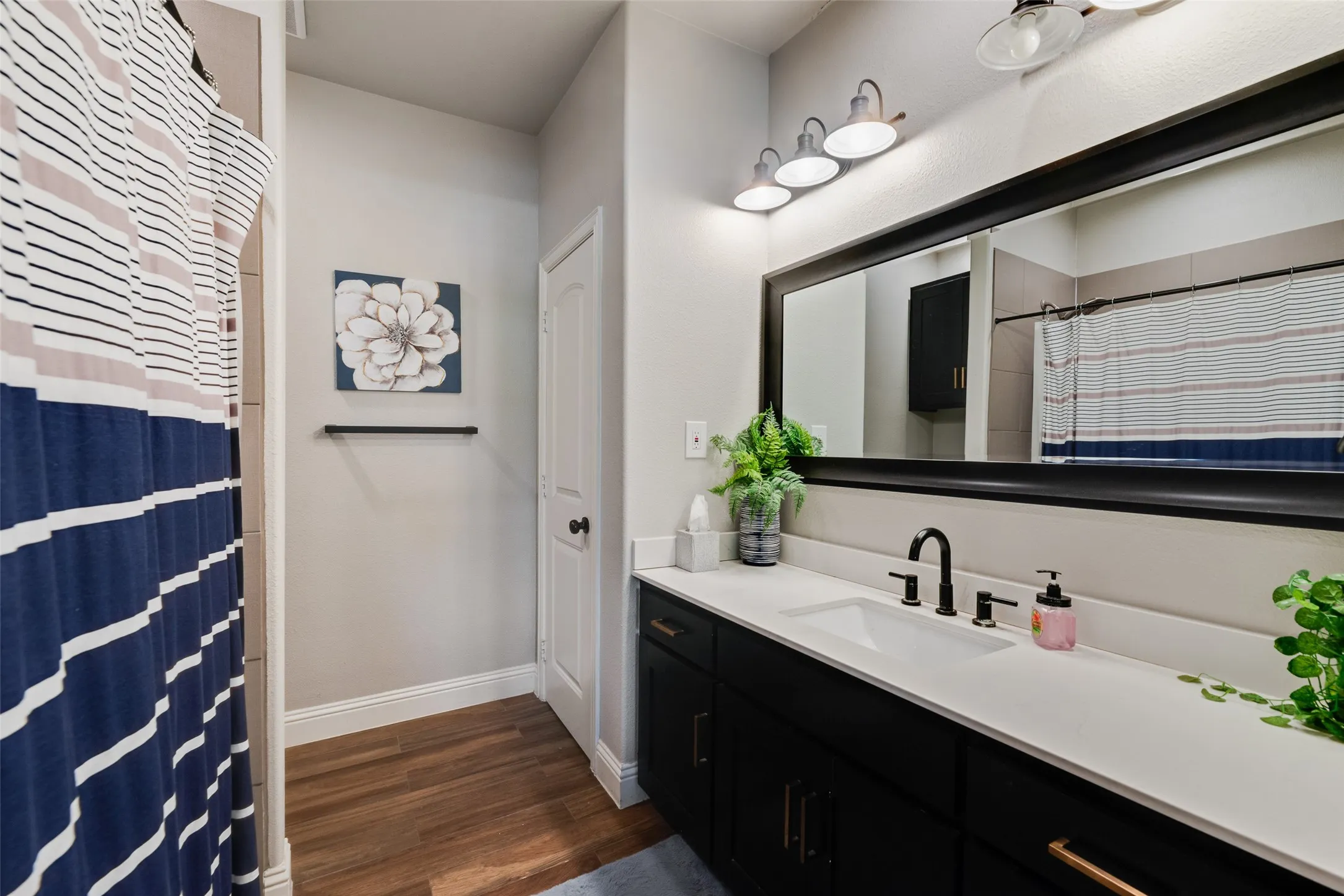 Single Family Residence For Sale in Hunt County , 3091 Interstate 30 W, Caddo Mills, Texas 75135, 7 Bedroom, 7 Bathroom, Garage spaces, 7,600 Sqft, built in 2017, mls#21390056, Real Estate Agent in Caddo Mills, Homes For Sale in Hunt county, Homes For Sale in Caddo Mills, Realtor in Caddo Mills Texas, Real Estate Brokerage Independent Realty Texas, Luminita Cordes Realtor