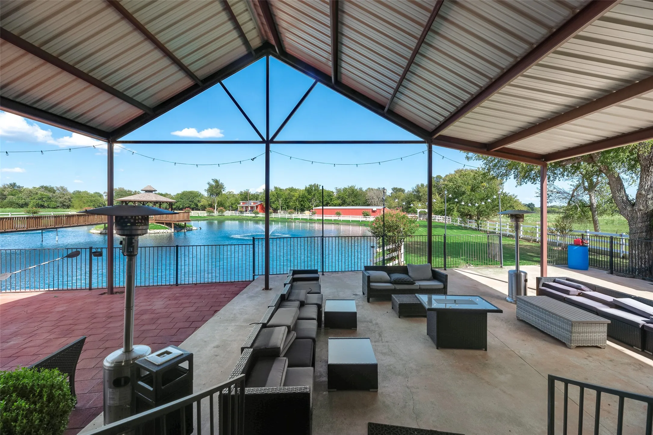 Single Family Residence For Sale in Hunt County , 3091 Interstate 30 W, Caddo Mills, Texas 75135, 7 Bedroom, 7 Bathroom, Garage spaces, 7,600 Sqft, built in 2017, mls#21390056, Real Estate Agent in Caddo Mills, Homes For Sale in Hunt county, Homes For Sale in Caddo Mills, Realtor in Caddo Mills Texas, Real Estate Brokerage Independent Realty Texas, Luminita Cordes Realtor