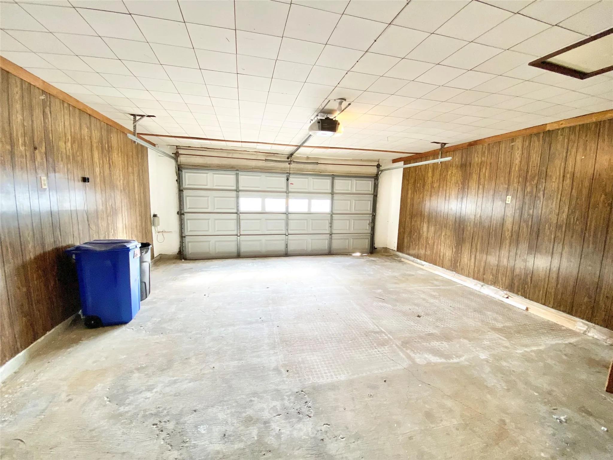 Single Family Residence For Rent in Tarrant County , 701 Victoria Drive, Euless, Texas 76039, 3 Bedroom, 2 Bathroom, 2 Garage spaces, 1,232 Sqft, built in 1971, mls#21395160, Real Estate Agent in Euless, Homes For Rent in Tarrant county, Homes For Rent in Euless, Realtor in Euless Texas, Real Estate Brokerage Independent Realty Texas, Luminita Cordes Realtor
