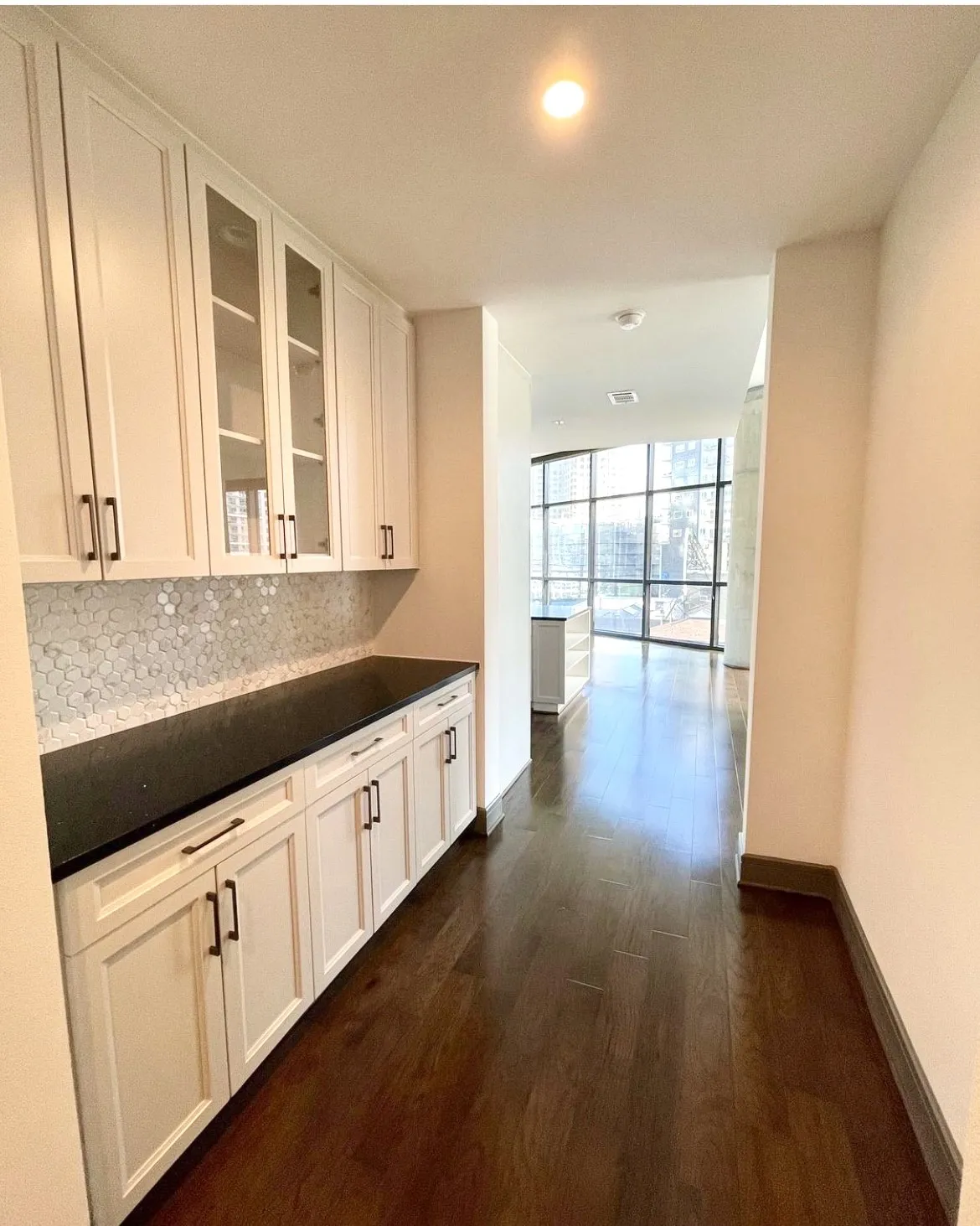 Condominium For Rent in Dallas County , 2323 N Akard Street 1401, Dallas, Texas 75201, 3 Bedroom, 4 Bathroom, 3 Garage spaces, 2,556 Sqft, built in 2018, mls#21396726, Real Estate Agent in Dallas, Homes For Rent in Dallas county, Homes For Rent in Dallas, Realtor in Dallas Texas, Real Estate Brokerage Independent Realty Texas, Luminita Cordes Realtor