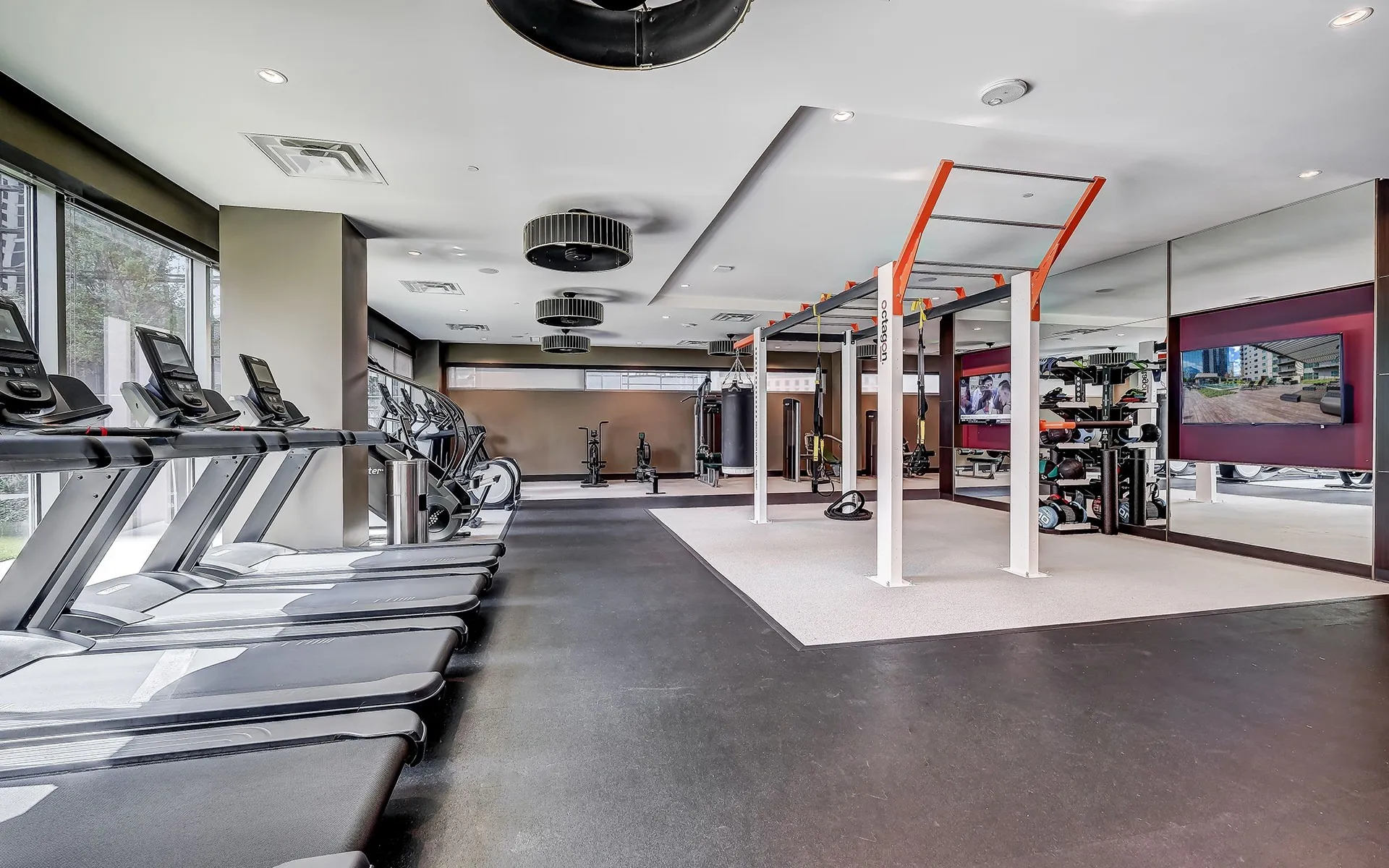 Condominium For Rent in Dallas County , 2323 N Akard Street 1401, Dallas, Texas 75201, 3 Bedroom, 4 Bathroom, 3 Garage spaces, 2,556 Sqft, built in 2018, mls#21396726, Real Estate Agent in Dallas, Homes For Rent in Dallas county, Homes For Rent in Dallas, Realtor in Dallas Texas, Real Estate Brokerage Independent Realty Texas, Luminita Cordes Realtor