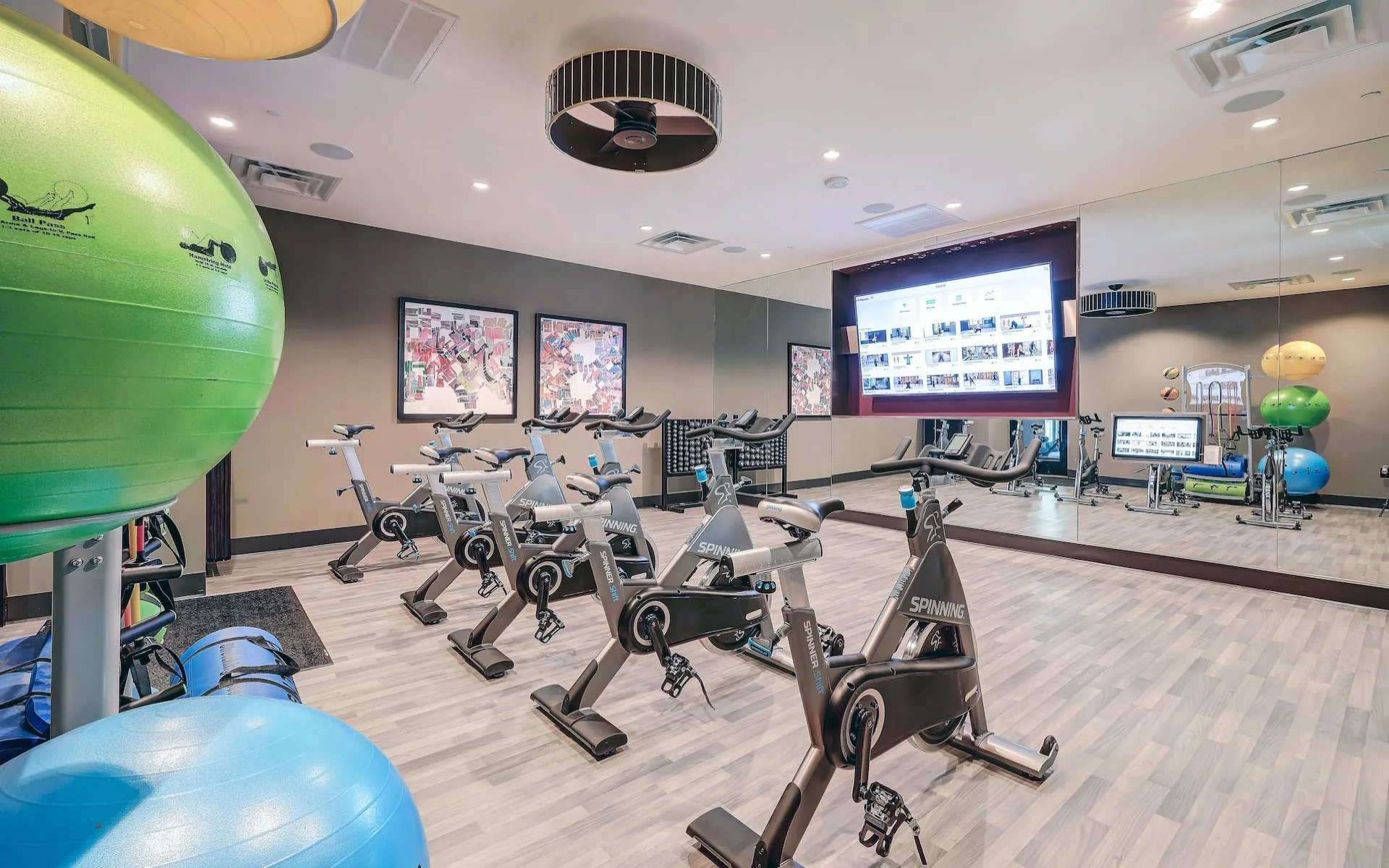Condominium For Rent in Dallas County , 2323 N Akard Street 1401, Dallas, Texas 75201, 3 Bedroom, 4 Bathroom, 3 Garage spaces, 2,556 Sqft, built in 2018, mls#21396726, Real Estate Agent in Dallas, Homes For Rent in Dallas county, Homes For Rent in Dallas, Realtor in Dallas Texas, Real Estate Brokerage Independent Realty Texas, Luminita Cordes Realtor