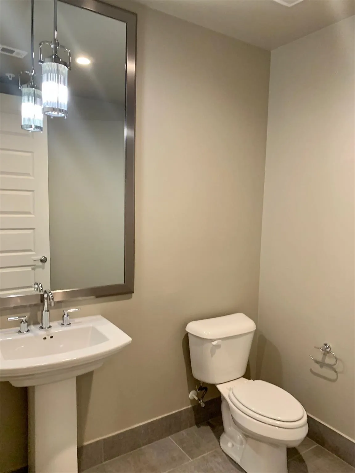 Condominium For Rent in Dallas County , 2323 N Akard Street 1401, Dallas, Texas 75201, 3 Bedroom, 4 Bathroom, 3 Garage spaces, 2,556 Sqft, built in 2018, mls#21396726, Real Estate Agent in Dallas, Homes For Rent in Dallas county, Homes For Rent in Dallas, Realtor in Dallas Texas, Real Estate Brokerage Independent Realty Texas, Luminita Cordes Realtor