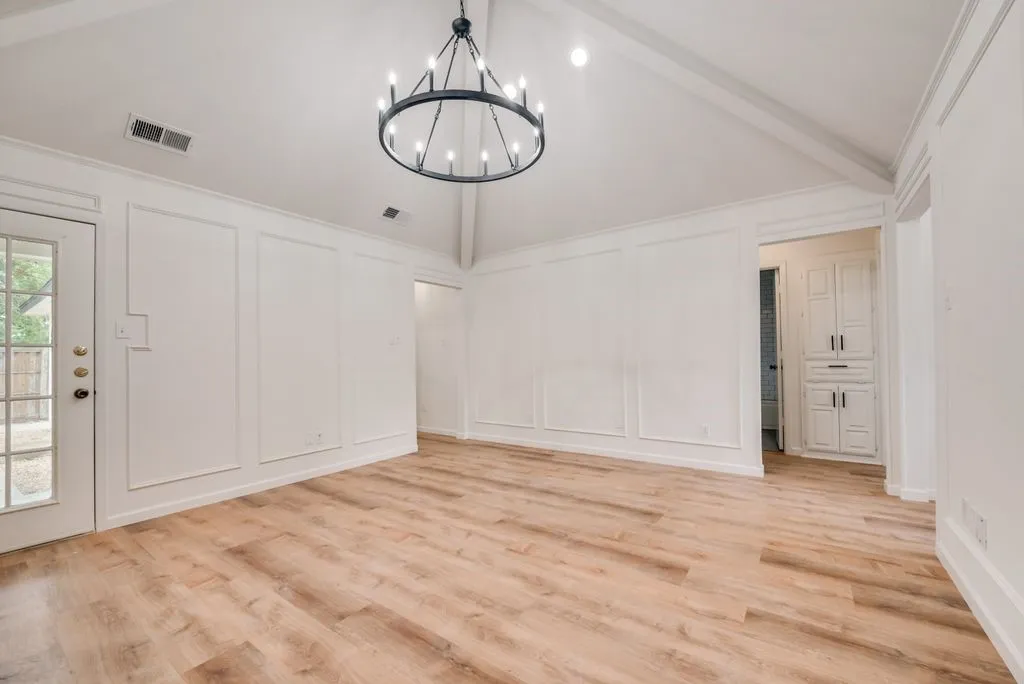 Single Family Residence For Rent in Collin County , 8880 Woodstream Drive, Frisco, Texas 75034, 3 Bedroom, 2 Bathroom, 2 Garage spaces, 1,648 Sqft, built in 1983, mls#21396733, Real Estate Agent in Frisco, Homes For Rent in Collin county, Homes For Rent in Frisco, Realtor in Frisco Texas, Real Estate Brokerage Independent Realty Texas, Luminita Cordes Realtor