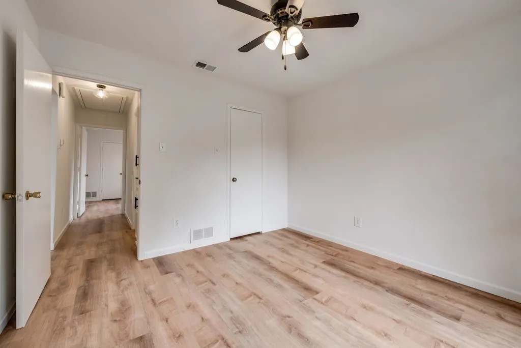 Single Family Residence For Rent in Collin County , 8880 Woodstream Drive, Frisco, Texas 75034, 3 Bedroom, 2 Bathroom, 2 Garage spaces, 1,648 Sqft, built in 1983, mls#21396733, Real Estate Agent in Frisco, Homes For Rent in Collin county, Homes For Rent in Frisco, Realtor in Frisco Texas, Real Estate Brokerage Independent Realty Texas, Luminita Cordes Realtor