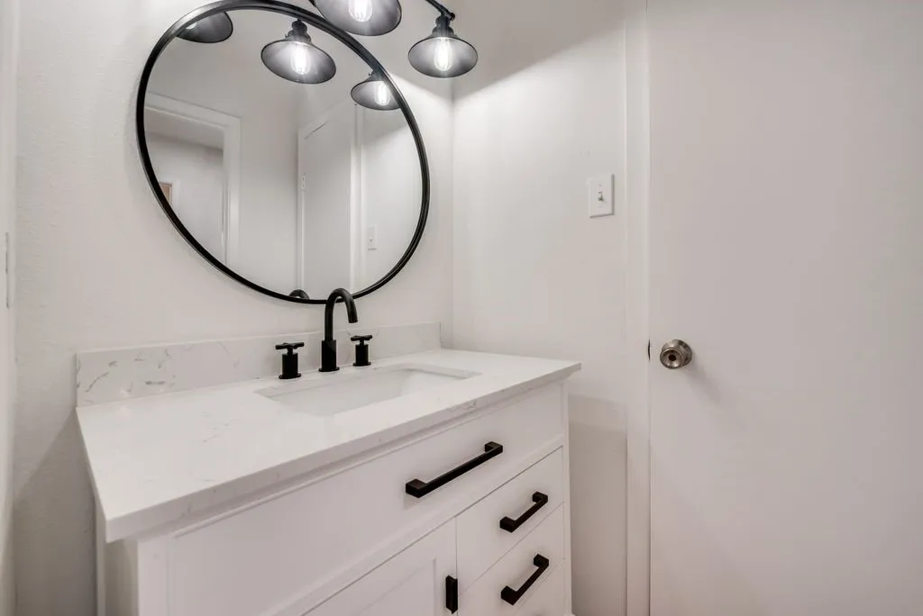Single Family Residence For Rent in Collin County , 8880 Woodstream Drive, Frisco, Texas 75034, 3 Bedroom, 2 Bathroom, 2 Garage spaces, 1,648 Sqft, built in 1983, mls#21396733, Real Estate Agent in Frisco, Homes For Rent in Collin county, Homes For Rent in Frisco, Realtor in Frisco Texas, Real Estate Brokerage Independent Realty Texas, Luminita Cordes Realtor