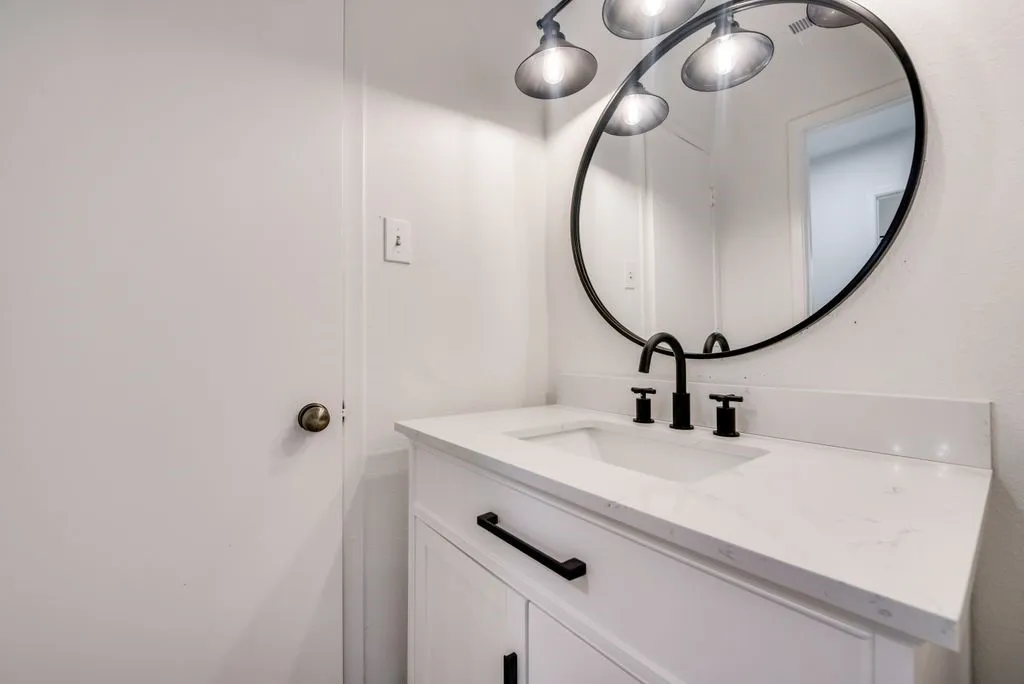 Single Family Residence For Rent in Collin County , 8880 Woodstream Drive, Frisco, Texas 75034, 3 Bedroom, 2 Bathroom, 2 Garage spaces, 1,648 Sqft, built in 1983, mls#21396733, Real Estate Agent in Frisco, Homes For Rent in Collin county, Homes For Rent in Frisco, Realtor in Frisco Texas, Real Estate Brokerage Independent Realty Texas, Luminita Cordes Realtor