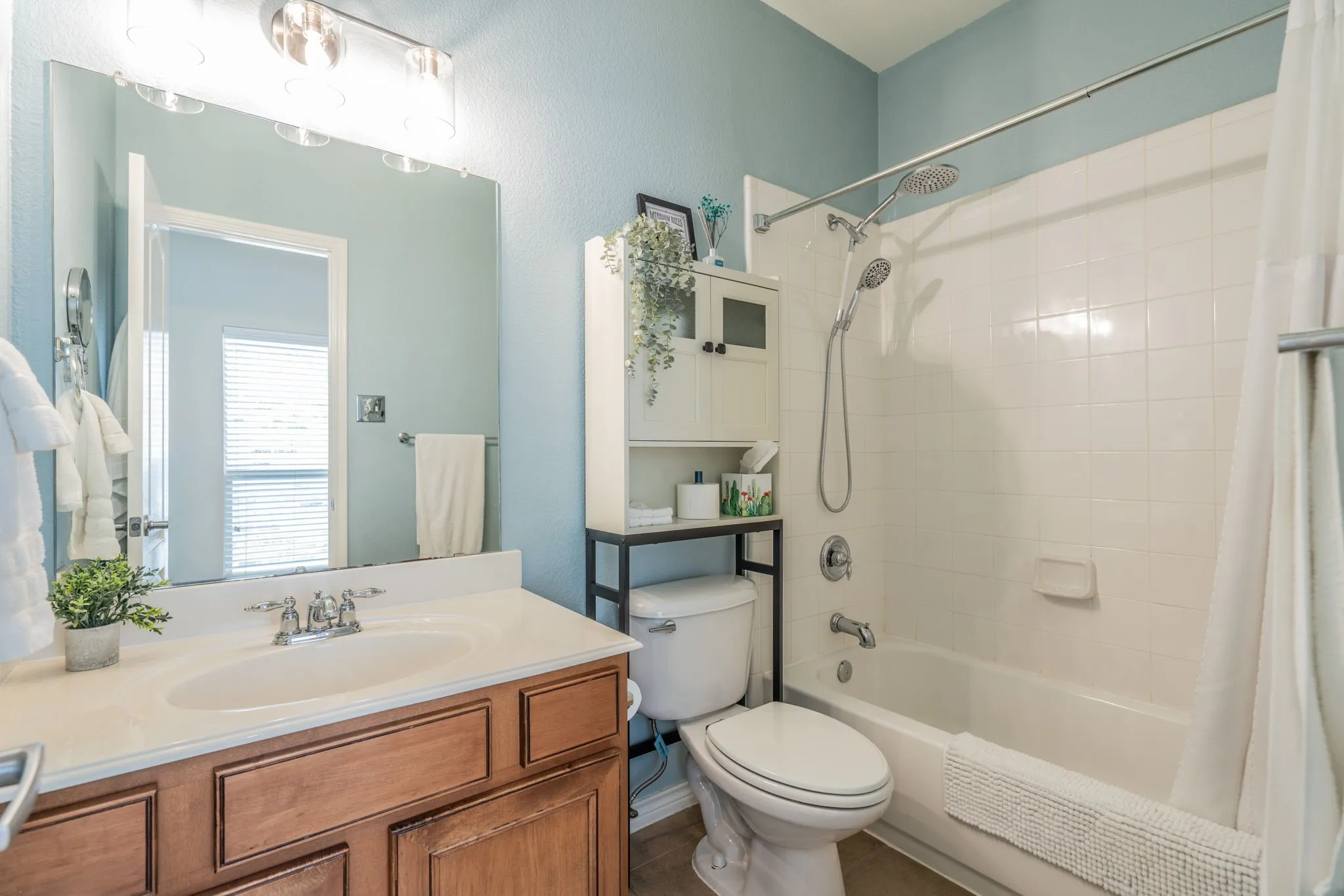 Townhouse For Sale in Collin County , 6774 Cortona Lane, Frisco, Texas 75034, 2 Bedroom, 3 Bathroom, 2 Garage spaces, 1,687 Sqft, built in 2006, mls#21396713, Real Estate Agent in Frisco, Homes For Sale in Collin county, Homes For Sale in Frisco, Realtor in Frisco Texas, Real Estate Brokerage Independent Realty Texas, Luminita Cordes Realtor