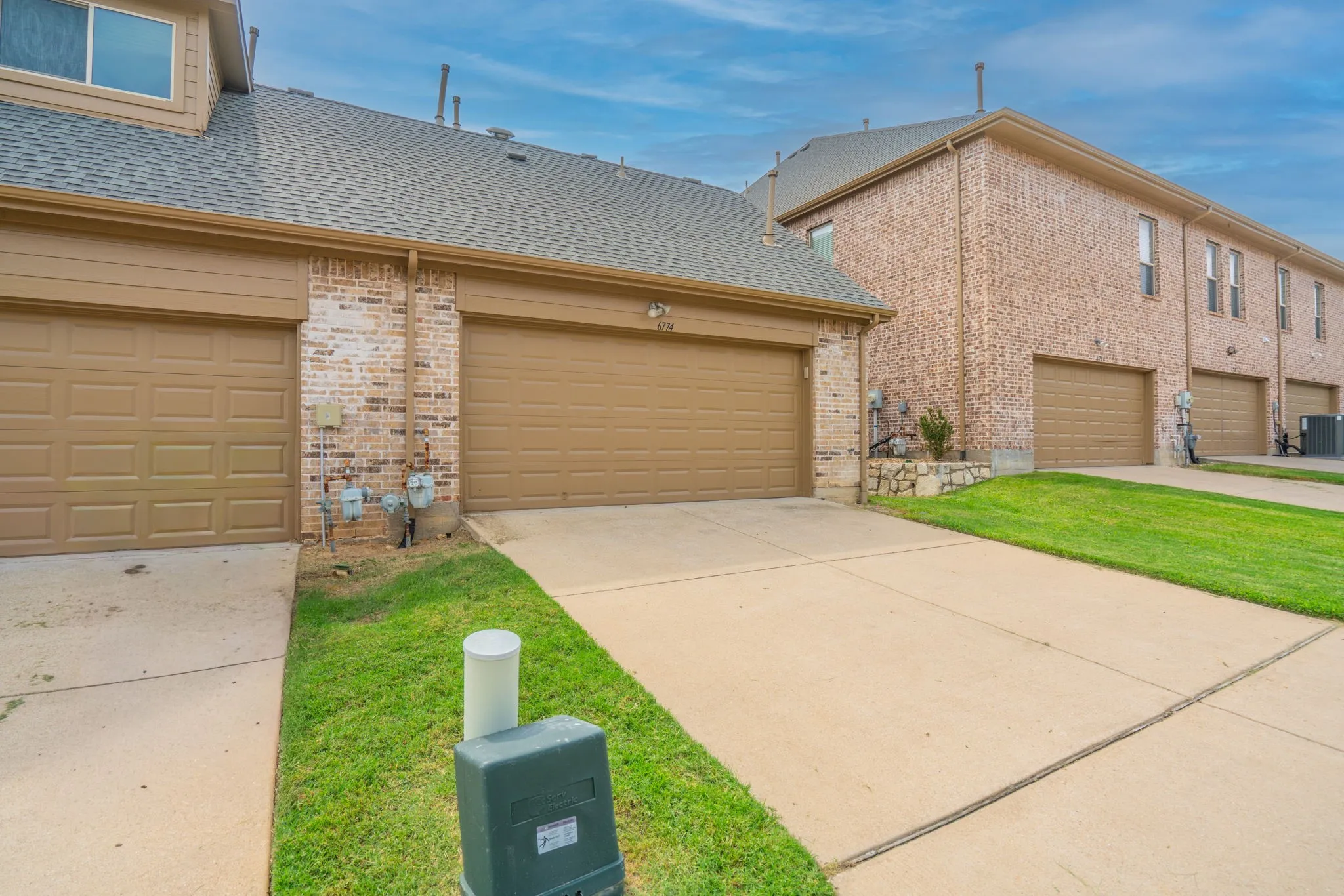Townhouse For Sale in Collin County , 6774 Cortona Lane, Frisco, Texas 75034, 2 Bedroom, 3 Bathroom, 2 Garage spaces, 1,687 Sqft, built in 2006, mls#21396713, Real Estate Agent in Frisco, Homes For Sale in Collin county, Homes For Sale in Frisco, Realtor in Frisco Texas, Real Estate Brokerage Independent Realty Texas, Luminita Cordes Realtor