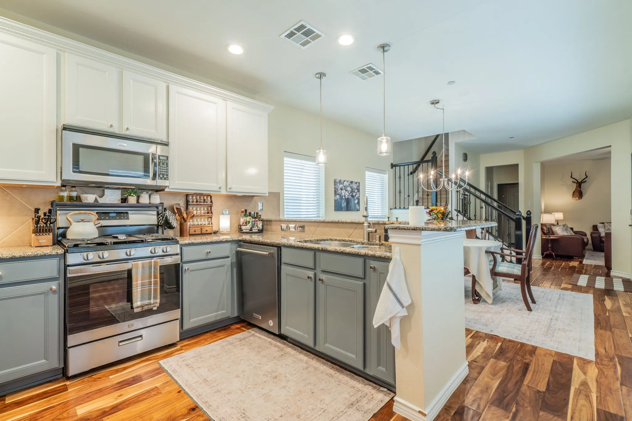 Townhouse For Sale in Collin County , 6774 Cortona Lane, Frisco, Texas 75034, 2 Bedroom, 3 Bathroom, 2 Garage spaces, 1,687 Sqft, built in 2006, mls#21396713, Real Estate Agent in Frisco, Homes For Sale in Collin county, Homes For Sale in Frisco, Realtor in Frisco Texas, Real Estate Brokerage Independent Realty Texas, Luminita Cordes Realtor