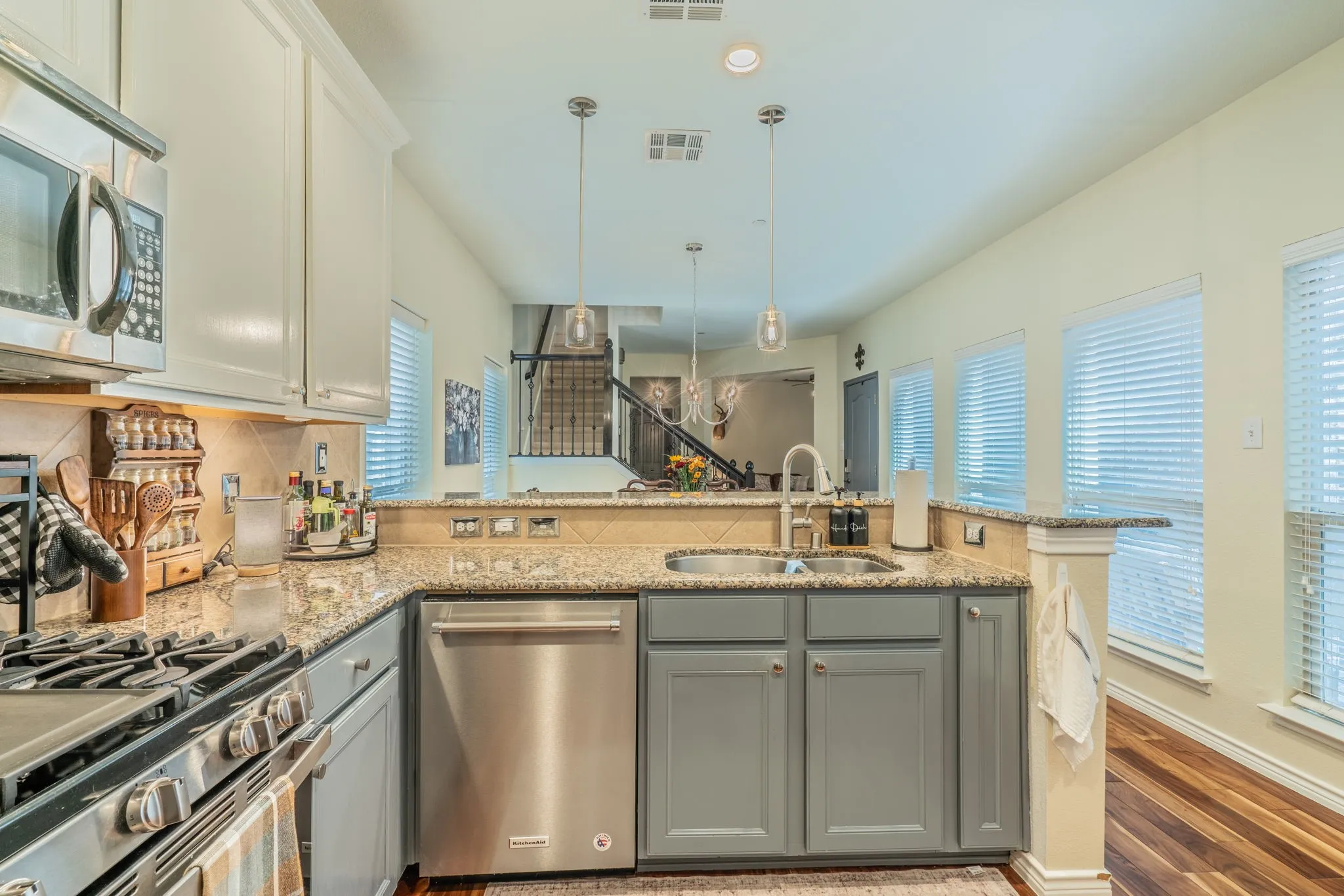 Townhouse For Sale in Collin County , 6774 Cortona Lane, Frisco, Texas 75034, 2 Bedroom, 3 Bathroom, 2 Garage spaces, 1,687 Sqft, built in 2006, mls#21396713, Real Estate Agent in Frisco, Homes For Sale in Collin county, Homes For Sale in Frisco, Realtor in Frisco Texas, Real Estate Brokerage Independent Realty Texas, Luminita Cordes Realtor