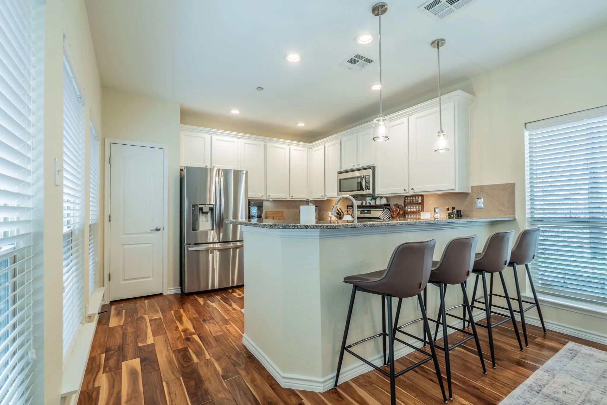 Townhouse For Sale in Collin County , 6774 Cortona Lane, Frisco, Texas 75034, 2 Bedroom, 3 Bathroom, 2 Garage spaces, 1,687 Sqft, built in 2006, mls#21396713, Real Estate Agent in Frisco, Homes For Sale in Collin county, Homes For Sale in Frisco, Realtor in Frisco Texas, Real Estate Brokerage Independent Realty Texas, Luminita Cordes Realtor