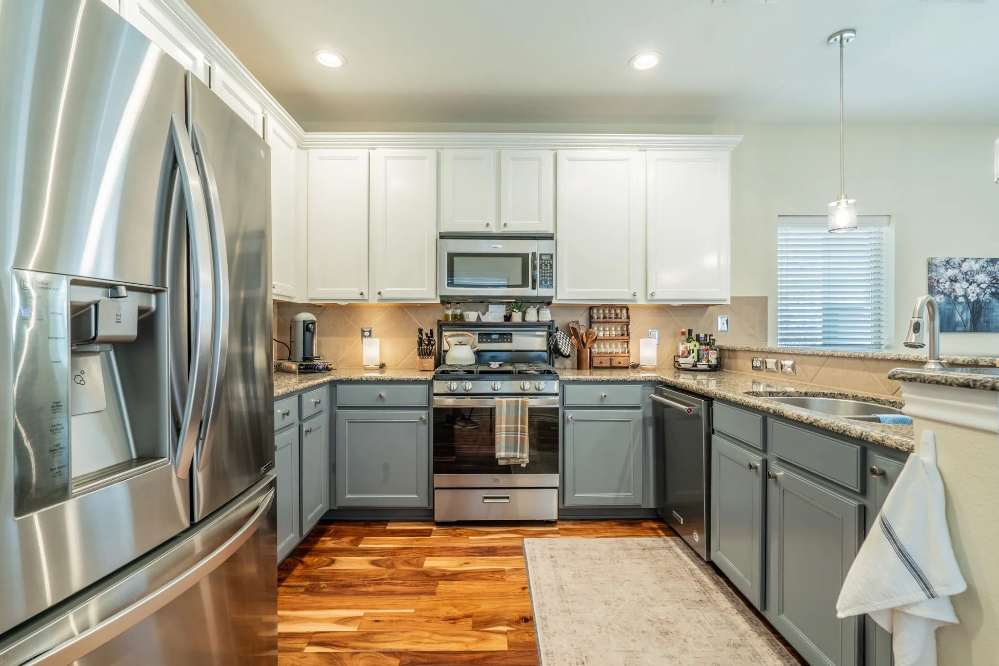 Townhouse For Sale in Collin County , 6774 Cortona Lane, Frisco, Texas 75034, 2 Bedroom, 3 Bathroom, 2 Garage spaces, 1,687 Sqft, built in 2006, mls#21396713, Real Estate Agent in Frisco, Homes For Sale in Collin county, Homes For Sale in Frisco, Realtor in Frisco Texas, Real Estate Brokerage Independent Realty Texas, Luminita Cordes Realtor