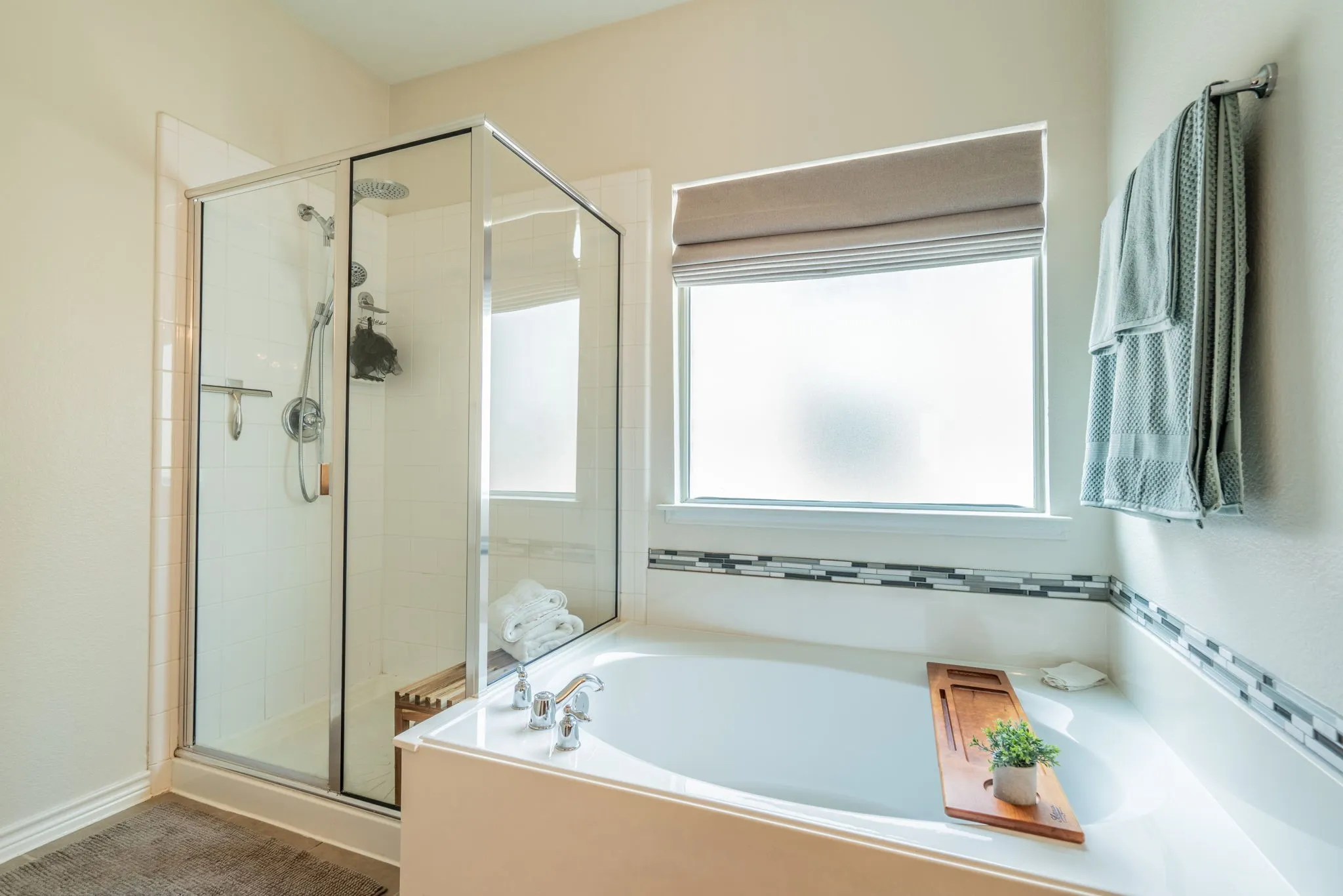 Townhouse For Sale in Collin County , 6774 Cortona Lane, Frisco, Texas 75034, 2 Bedroom, 3 Bathroom, 2 Garage spaces, 1,687 Sqft, built in 2006, mls#21396713, Real Estate Agent in Frisco, Homes For Sale in Collin county, Homes For Sale in Frisco, Realtor in Frisco Texas, Real Estate Brokerage Independent Realty Texas, Luminita Cordes Realtor