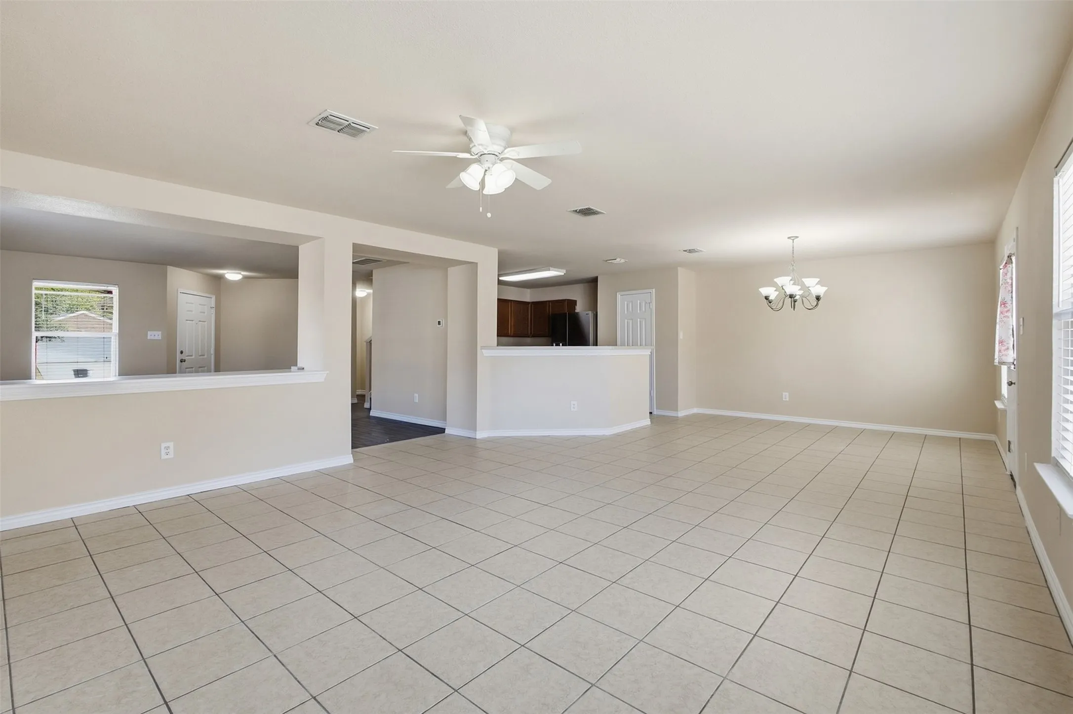 Single Family Residence For Rent in Dallas County , 1159 Tomahawk Drive, Dallas, Texas 75253, 4 Bedroom, 3 Bathroom, 2 Garage spaces, 2,341 Sqft, built in 2006, mls#21388054, Real Estate Agent in Dallas, Homes For Rent in Dallas county, Homes For Rent in Dallas, Realtor in Dallas Texas, Real Estate Brokerage Independent Realty Texas, Luminita Cordes Realtor