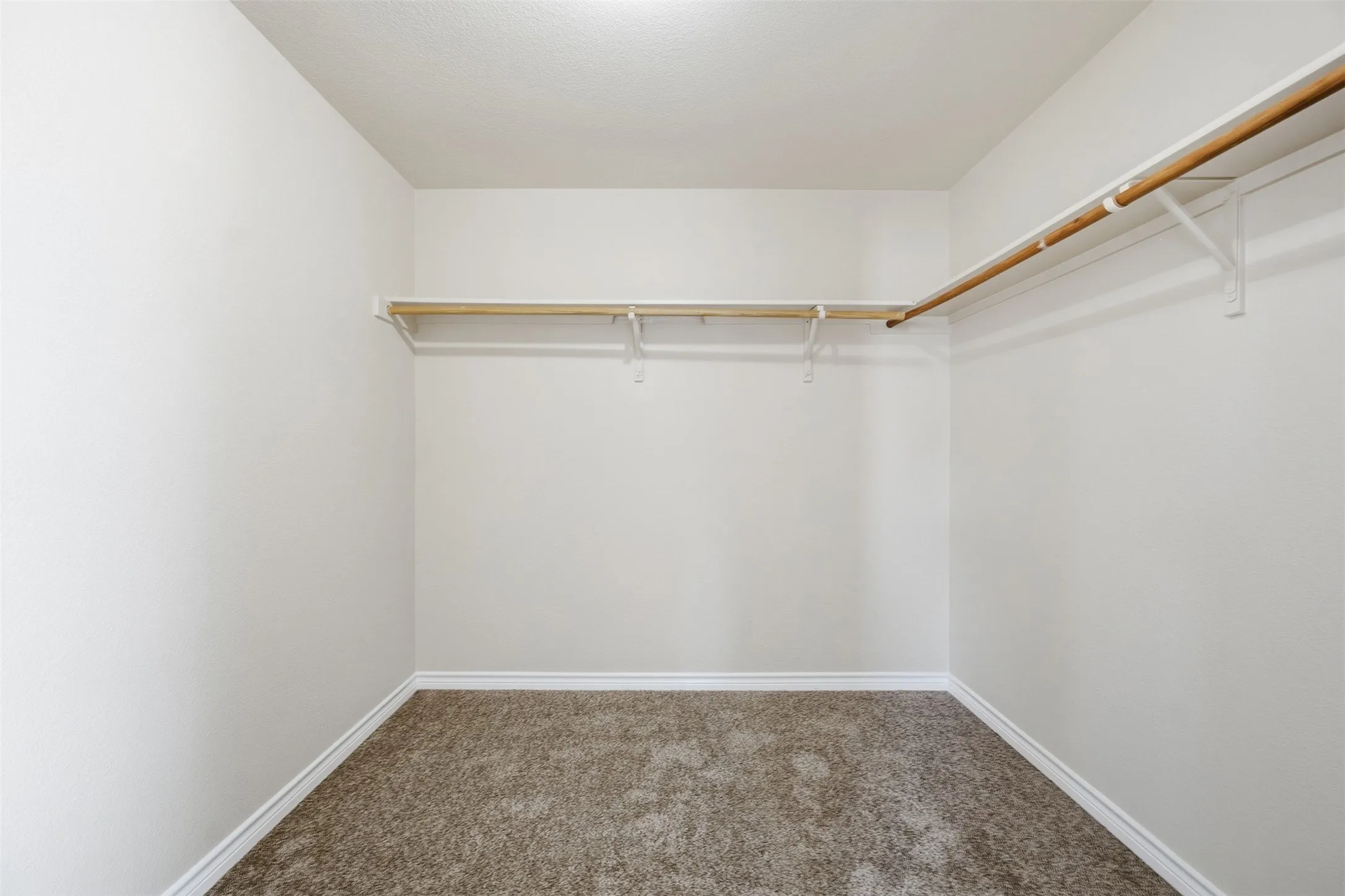 Single Family Residence For Rent in Dallas County , 1159 Tomahawk Drive, Dallas, Texas 75253, 4 Bedroom, 3 Bathroom, 2 Garage spaces, 2,341 Sqft, built in 2006, mls#21388054, Real Estate Agent in Dallas, Homes For Rent in Dallas county, Homes For Rent in Dallas, Realtor in Dallas Texas, Real Estate Brokerage Independent Realty Texas, Luminita Cordes Realtor