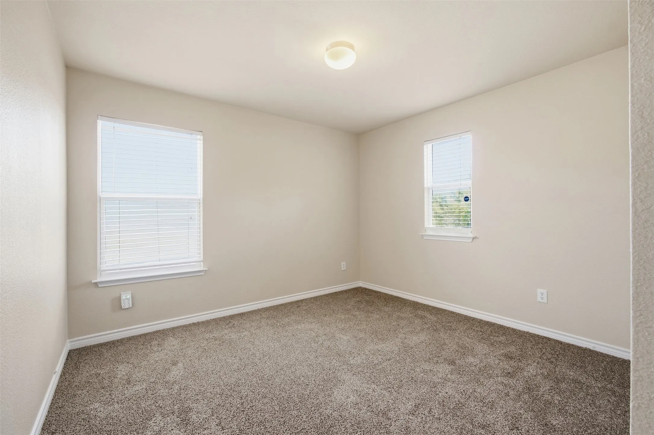 Single Family Residence For Rent in Dallas County , 1159 Tomahawk Drive, Dallas, Texas 75253, 4 Bedroom, 3 Bathroom, 2 Garage spaces, 2,341 Sqft, built in 2006, mls#21388054, Real Estate Agent in Dallas, Homes For Rent in Dallas county, Homes For Rent in Dallas, Realtor in Dallas Texas, Real Estate Brokerage Independent Realty Texas, Luminita Cordes Realtor