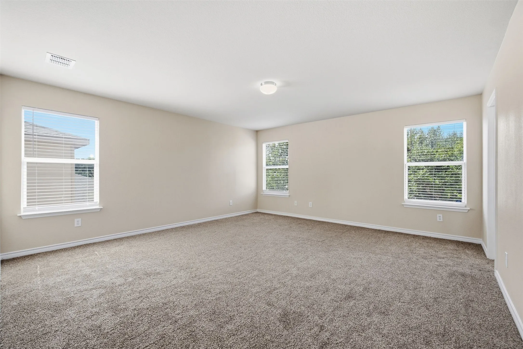 Single Family Residence For Rent in Dallas County , 1159 Tomahawk Drive, Dallas, Texas 75253, 4 Bedroom, 3 Bathroom, 2 Garage spaces, 2,341 Sqft, built in 2006, mls#21388054, Real Estate Agent in Dallas, Homes For Rent in Dallas county, Homes For Rent in Dallas, Realtor in Dallas Texas, Real Estate Brokerage Independent Realty Texas, Luminita Cordes Realtor