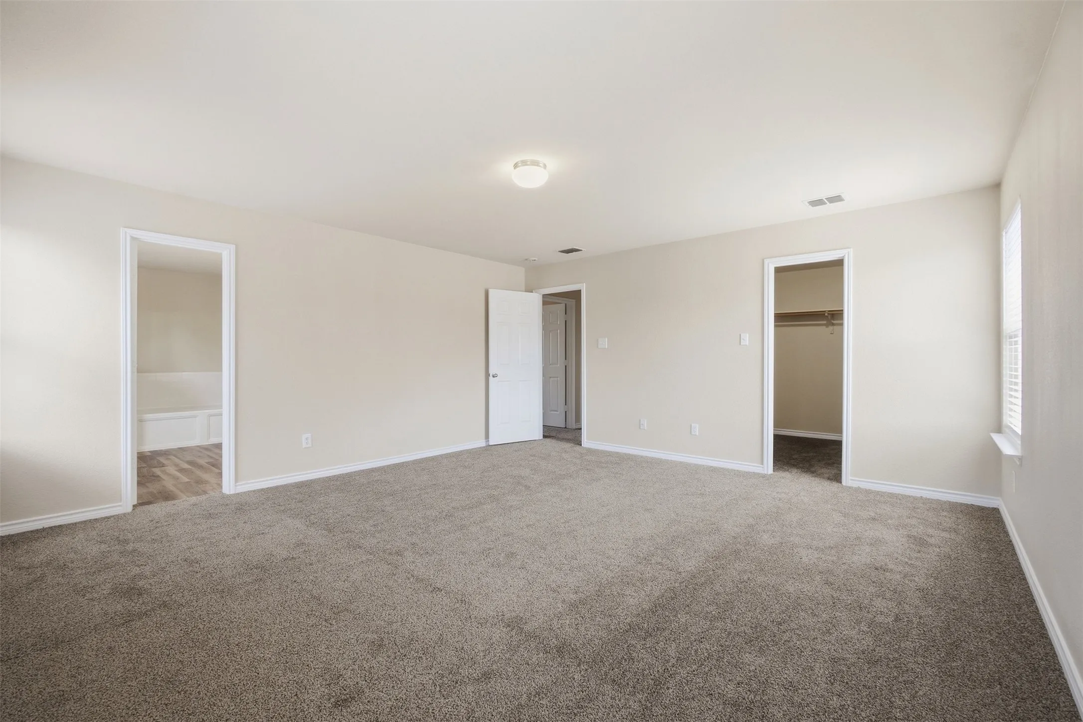 Single Family Residence For Rent in Dallas County , 1159 Tomahawk Drive, Dallas, Texas 75253, 4 Bedroom, 3 Bathroom, 2 Garage spaces, 2,341 Sqft, built in 2006, mls#21388054, Real Estate Agent in Dallas, Homes For Rent in Dallas county, Homes For Rent in Dallas, Realtor in Dallas Texas, Real Estate Brokerage Independent Realty Texas, Luminita Cordes Realtor