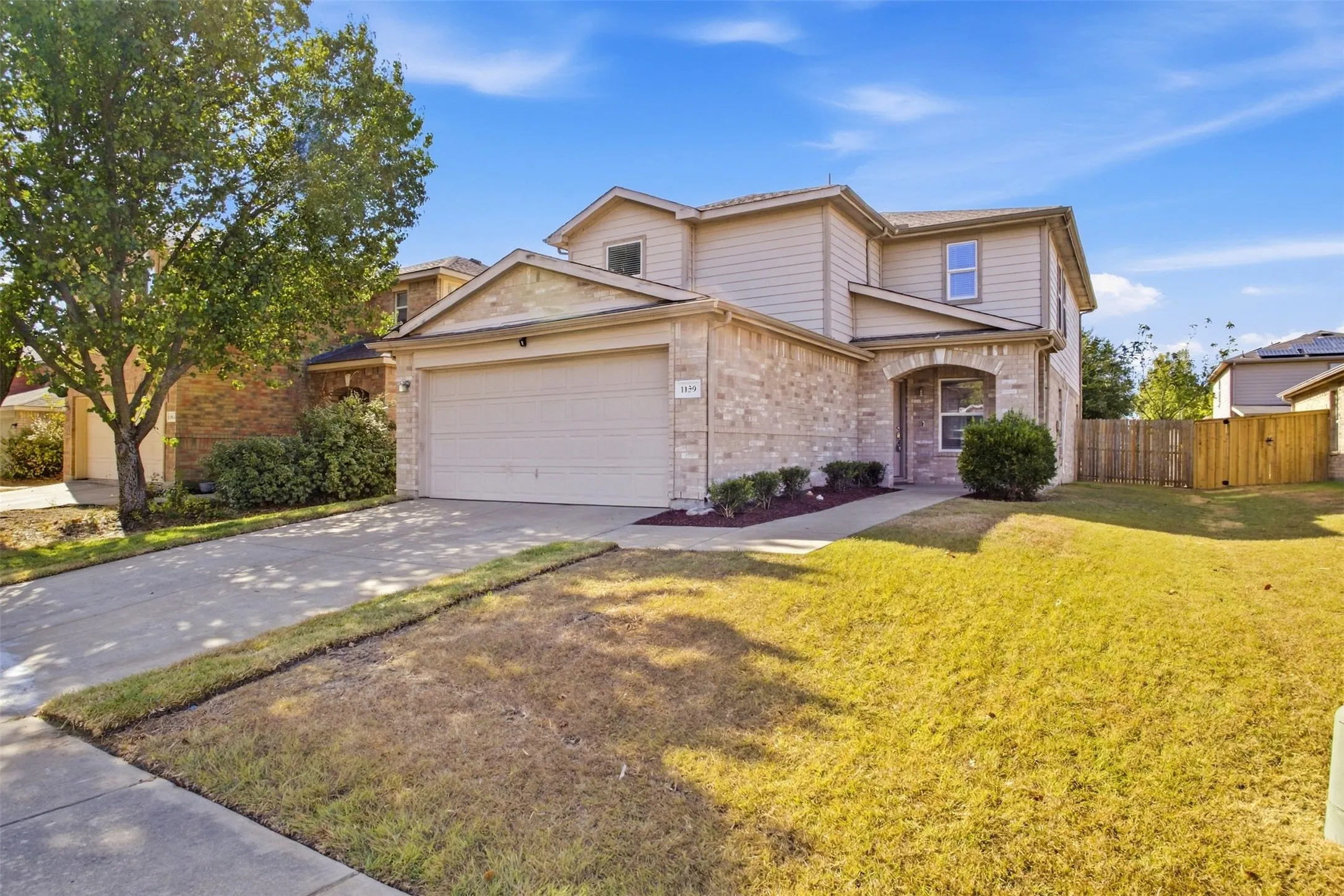 Single Family Residence For Rent in Dallas County , 1159 Tomahawk Drive, Dallas, Texas 75253, 4 Bedroom, 3 Bathroom, 2 Garage spaces, 2,341 Sqft, built in 2006, mls#21388054, Real Estate Agent in Dallas, Homes For Rent in Dallas county, Homes For Rent in Dallas, Realtor in Dallas Texas, Real Estate Brokerage Independent Realty Texas, Luminita Cordes Realtor