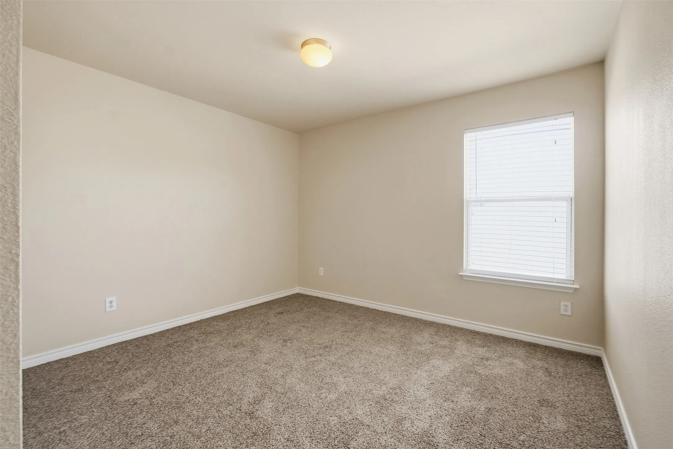 Single Family Residence For Rent in Dallas County , 1159 Tomahawk Drive, Dallas, Texas 75253, 4 Bedroom, 3 Bathroom, 2 Garage spaces, 2,341 Sqft, built in 2006, mls#21388054, Real Estate Agent in Dallas, Homes For Rent in Dallas county, Homes For Rent in Dallas, Realtor in Dallas Texas, Real Estate Brokerage Independent Realty Texas, Luminita Cordes Realtor