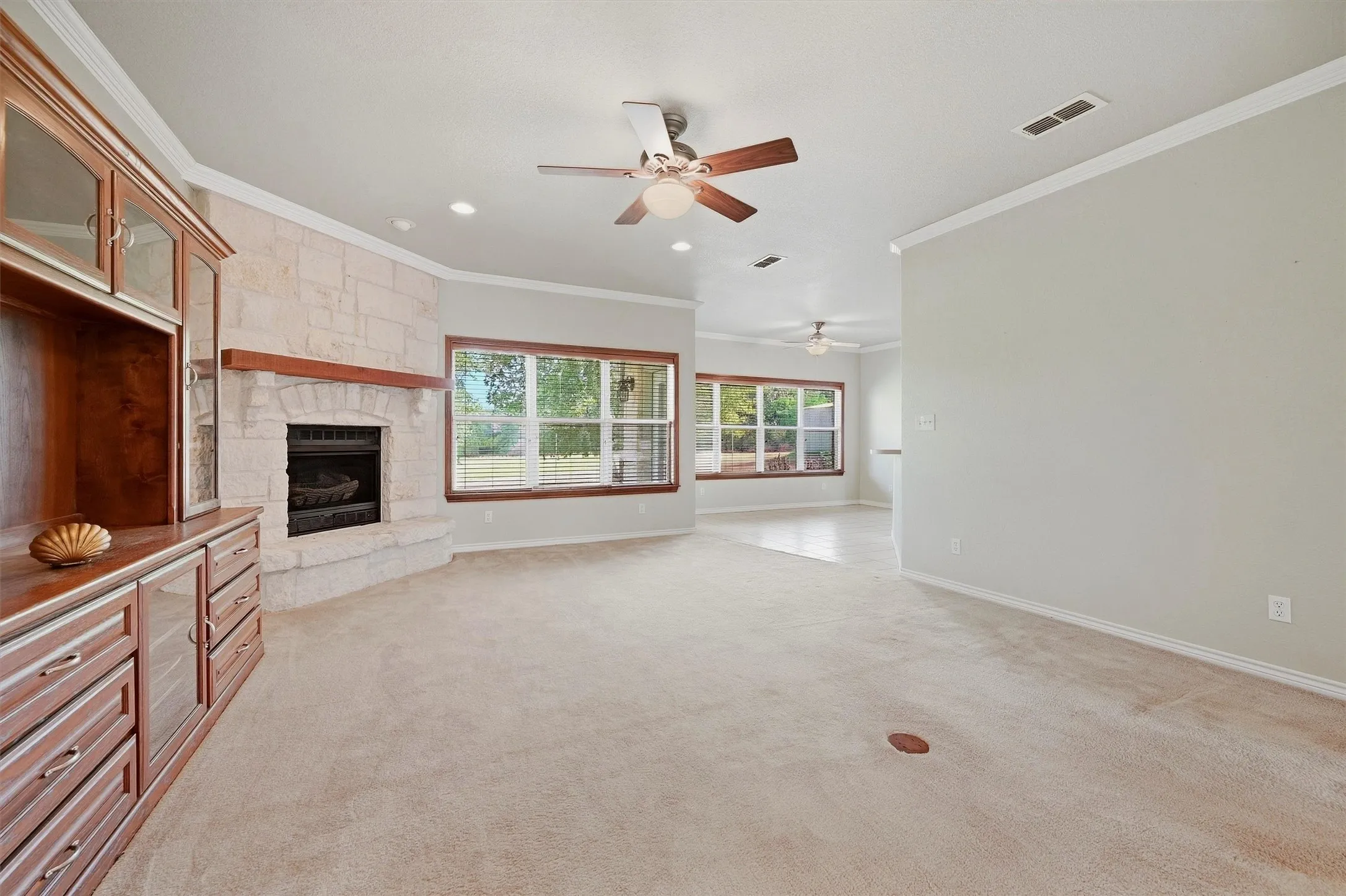 Farm For Sale in Grayson County , 4489 E FM 120, Denison, Texas 75021, 3 Bedroom, 3 Bathroom, 2 Garage spaces, 2,534 Sqft, built in 2005, mls#21394942, Real Estate Agent in Denison, Homes For Sale in Grayson county, Homes For Sale in Denison, Realtor in Denison Texas, Real Estate Brokerage Independent Realty Texas, Luminita Cordes Realtor