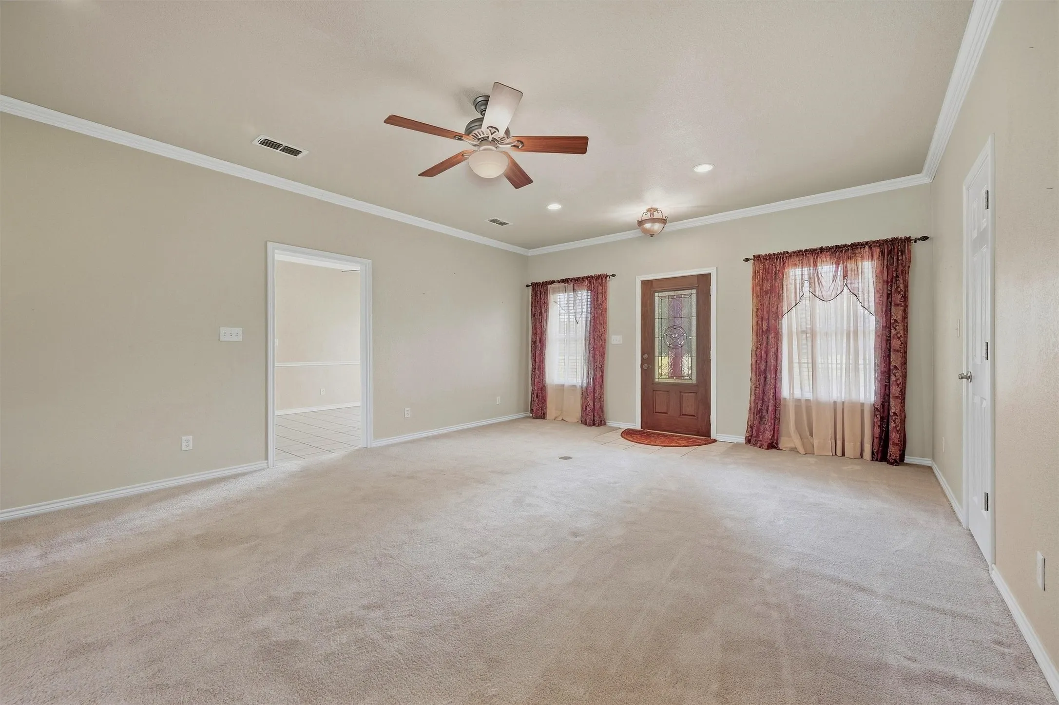 Farm For Sale in Grayson County , 4489 E FM 120, Denison, Texas 75021, 3 Bedroom, 3 Bathroom, 2 Garage spaces, 2,534 Sqft, built in 2005, mls#21394942, Real Estate Agent in Denison, Homes For Sale in Grayson county, Homes For Sale in Denison, Realtor in Denison Texas, Real Estate Brokerage Independent Realty Texas, Luminita Cordes Realtor
