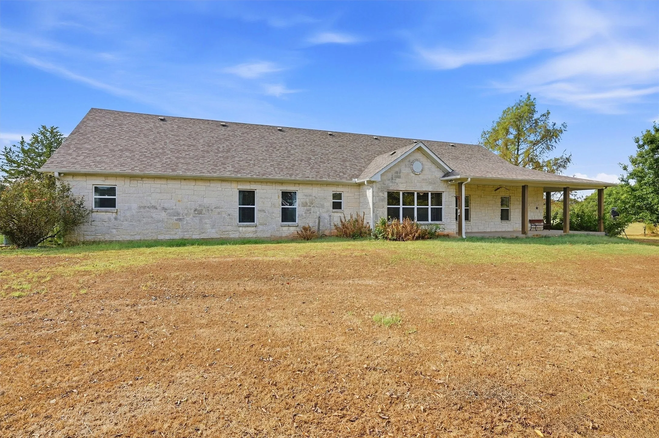 Farm For Sale in Grayson County , 4489 E FM 120, Denison, Texas 75021, 3 Bedroom, 3 Bathroom, 2 Garage spaces, 2,534 Sqft, built in 2005, mls#21394942, Real Estate Agent in Denison, Homes For Sale in Grayson county, Homes For Sale in Denison, Realtor in Denison Texas, Real Estate Brokerage Independent Realty Texas, Luminita Cordes Realtor