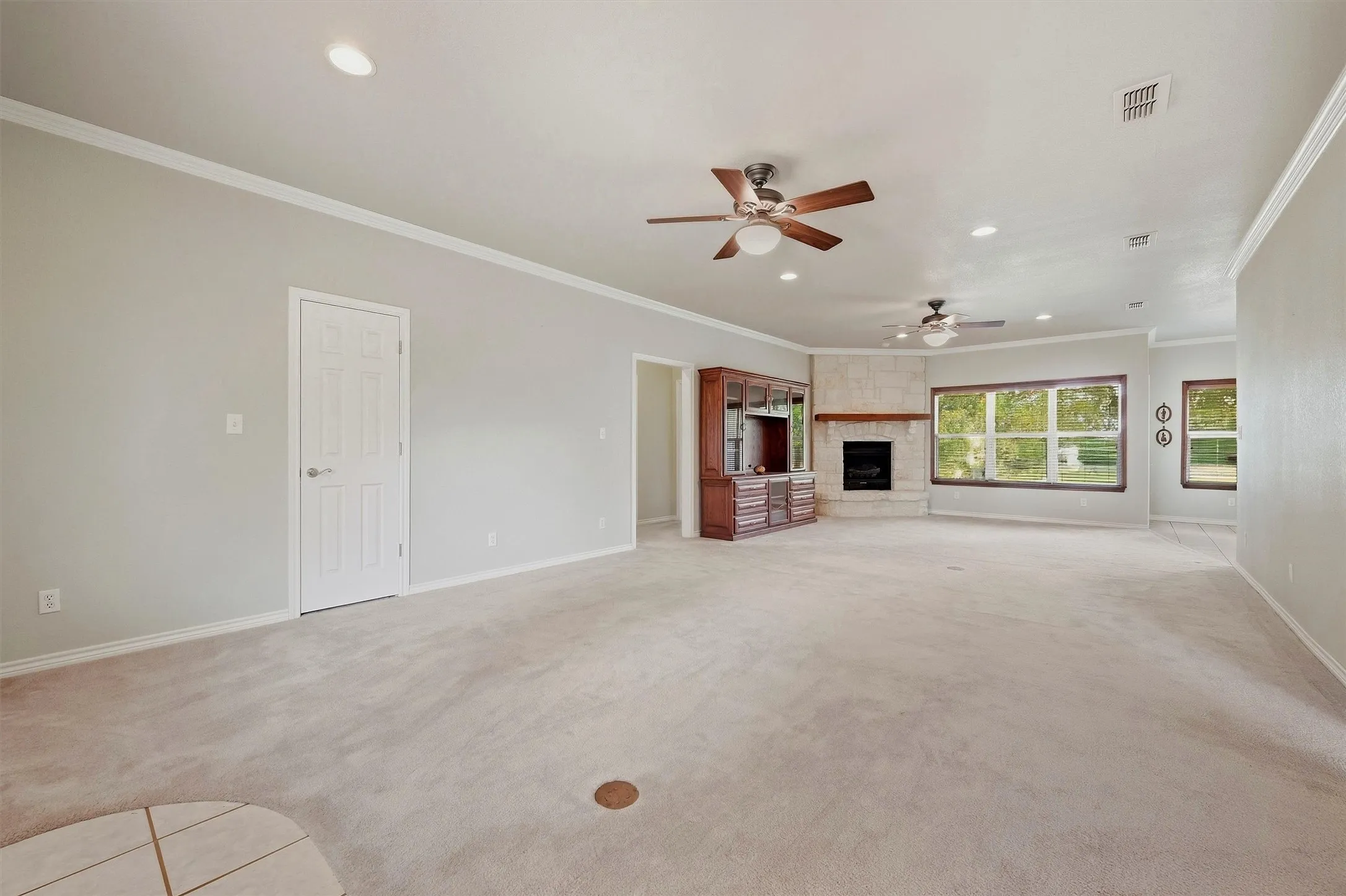 Farm For Sale in Grayson County , 4489 E FM 120, Denison, Texas 75021, 3 Bedroom, 3 Bathroom, 2 Garage spaces, 2,534 Sqft, built in 2005, mls#21394942, Real Estate Agent in Denison, Homes For Sale in Grayson county, Homes For Sale in Denison, Realtor in Denison Texas, Real Estate Brokerage Independent Realty Texas, Luminita Cordes Realtor
