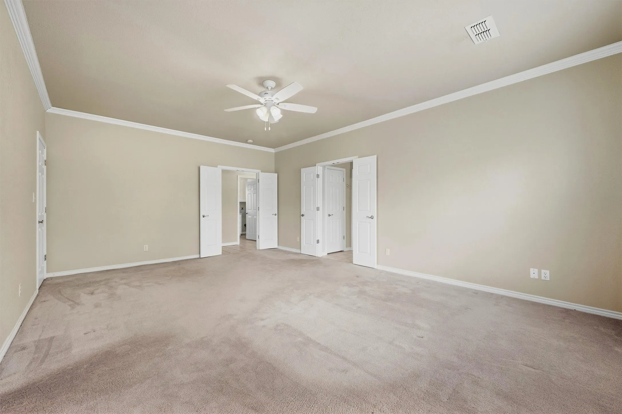 Farm For Sale in Grayson County , 4489 E FM 120, Denison, Texas 75021, 3 Bedroom, 3 Bathroom, 2 Garage spaces, 2,534 Sqft, built in 2005, mls#21394942, Real Estate Agent in Denison, Homes For Sale in Grayson county, Homes For Sale in Denison, Realtor in Denison Texas, Real Estate Brokerage Independent Realty Texas, Luminita Cordes Realtor